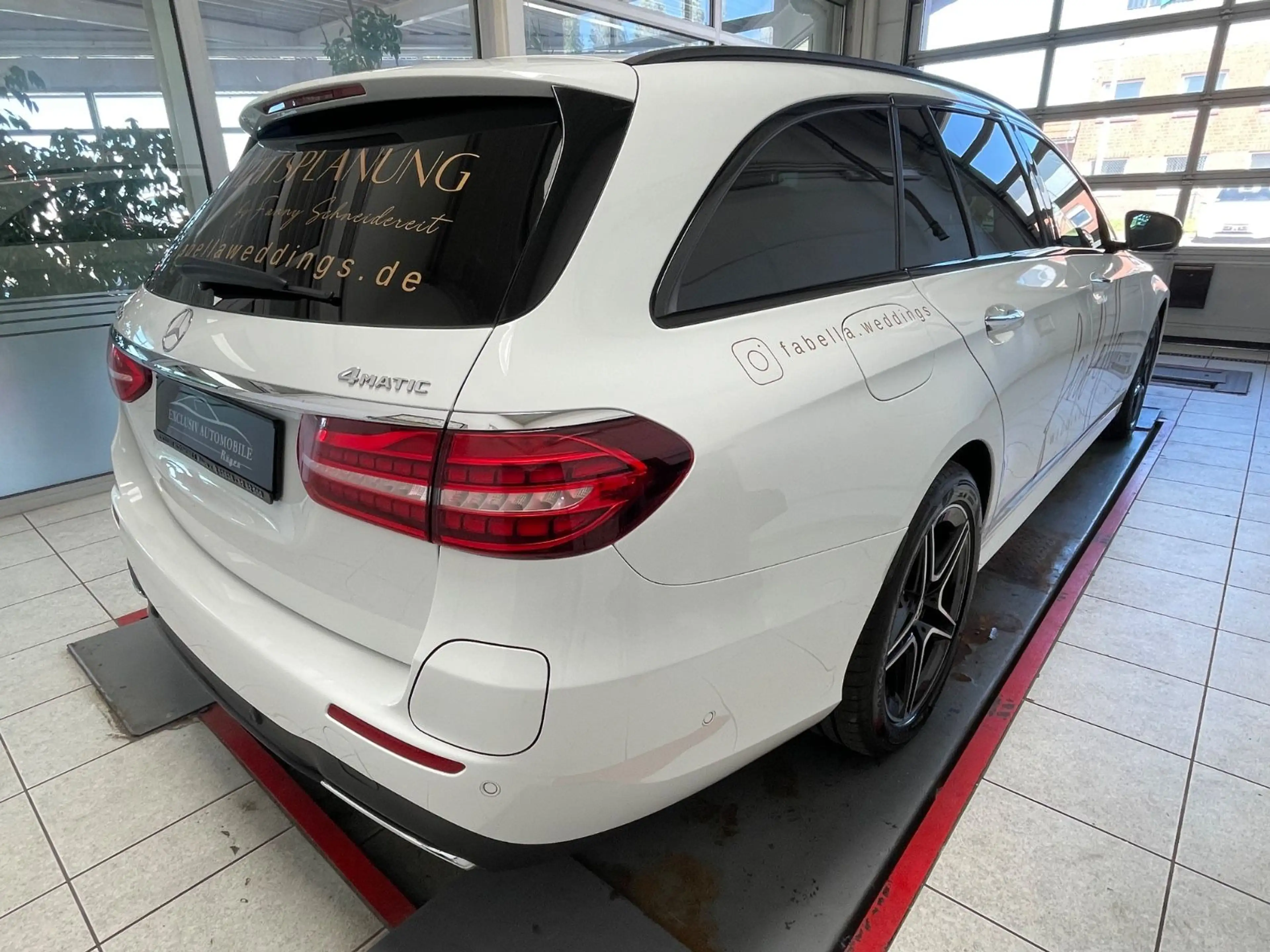 Mercedes-Benz E 300 de*T-Modell*4Matic*AMG*AHK*Head Up*Night* — photo 8