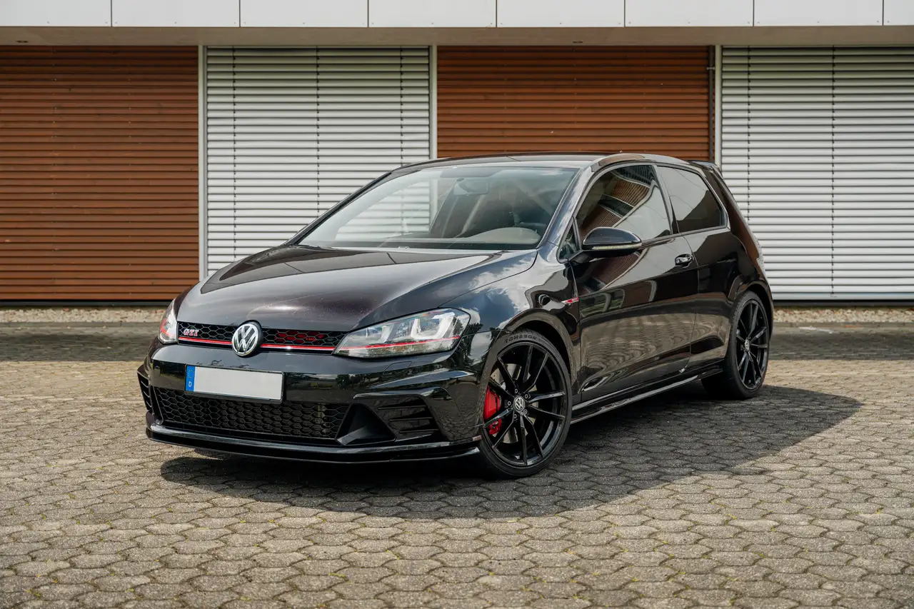 Volkswagen Golf GTI