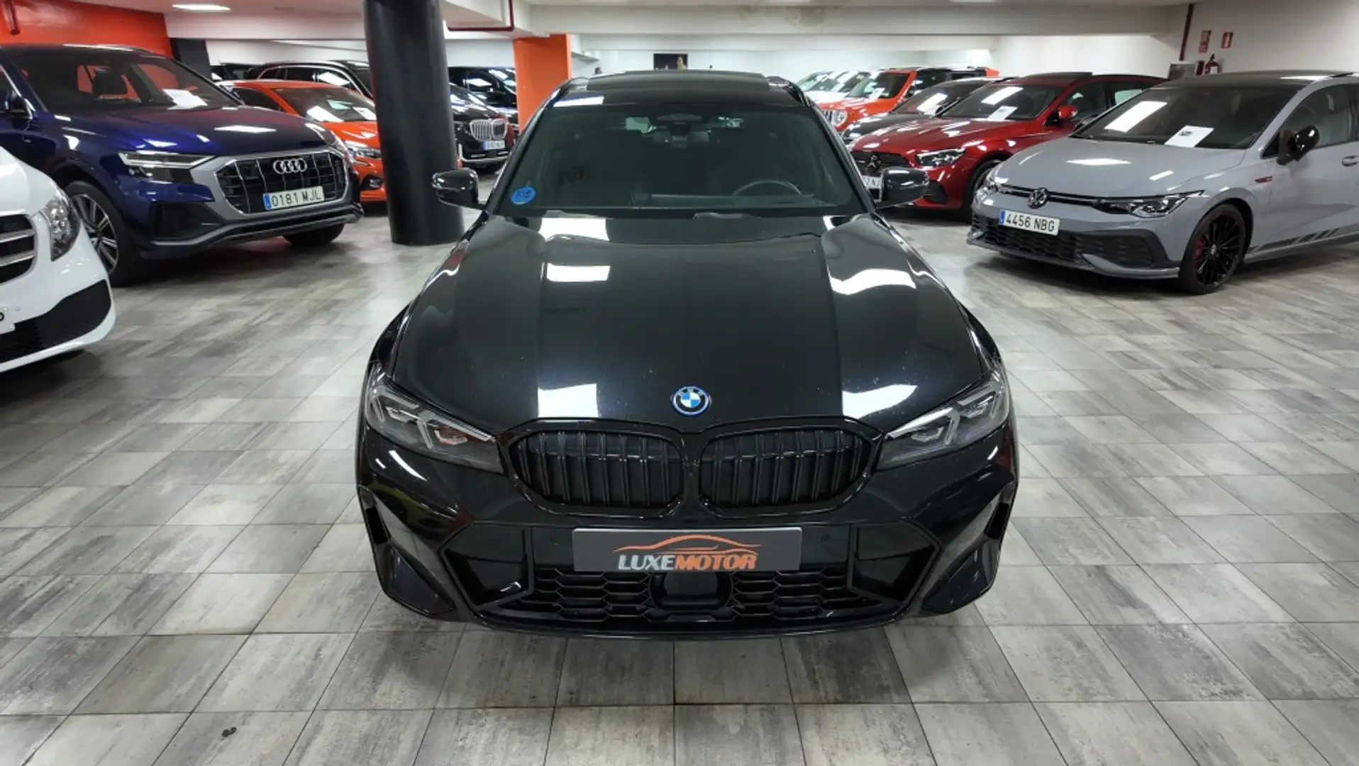 BMW 330 330e xDrive Touring M Sport Negro - 2