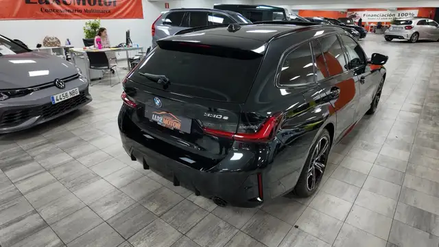 BMW 3 Series view 6