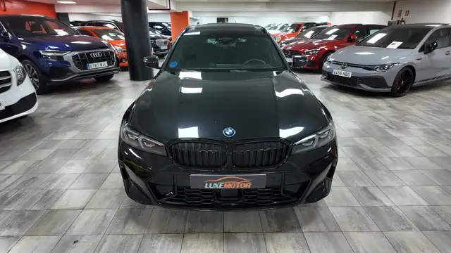 BMW 3 Series view 2