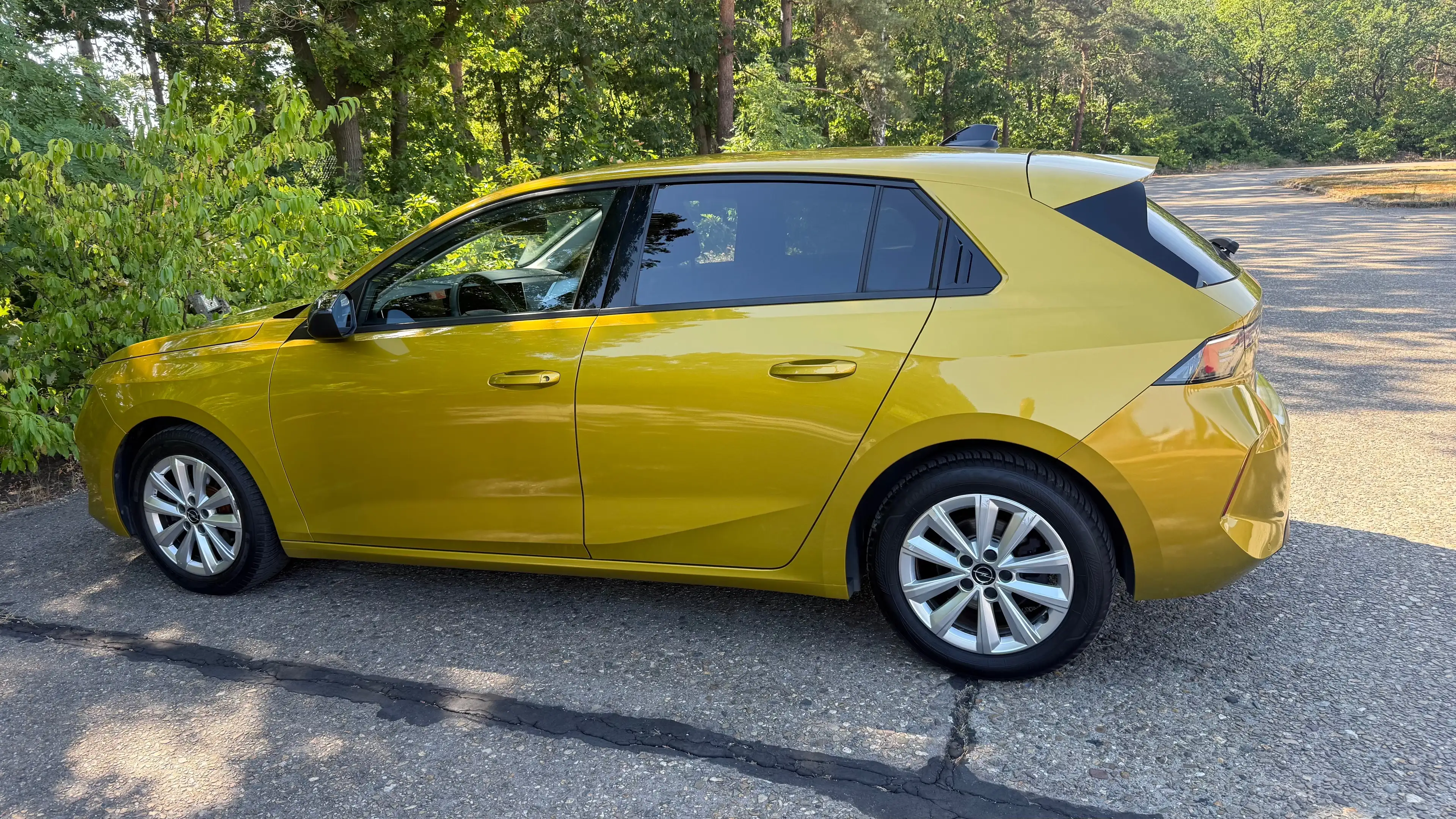 Opel Astra Astra 1.2 Turbo Elegance S/S (EU6.4) — photo 3