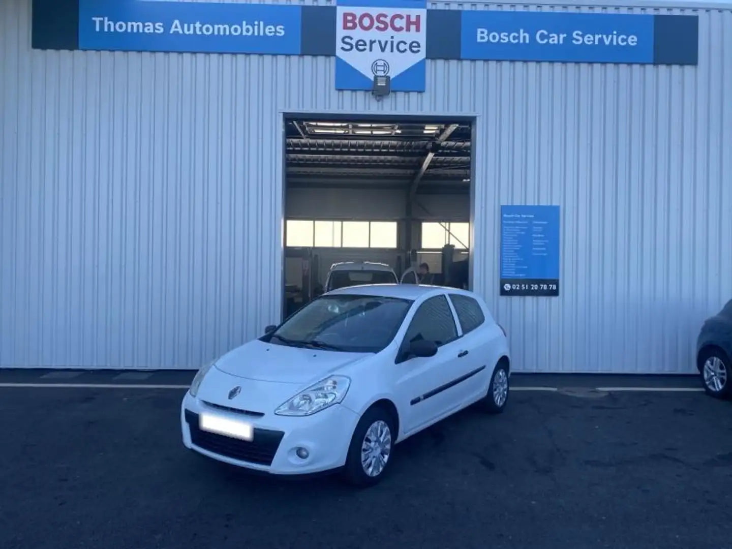 Renault Clio 1.5 dCi 75ch Air eco² 3p Blanc - 1