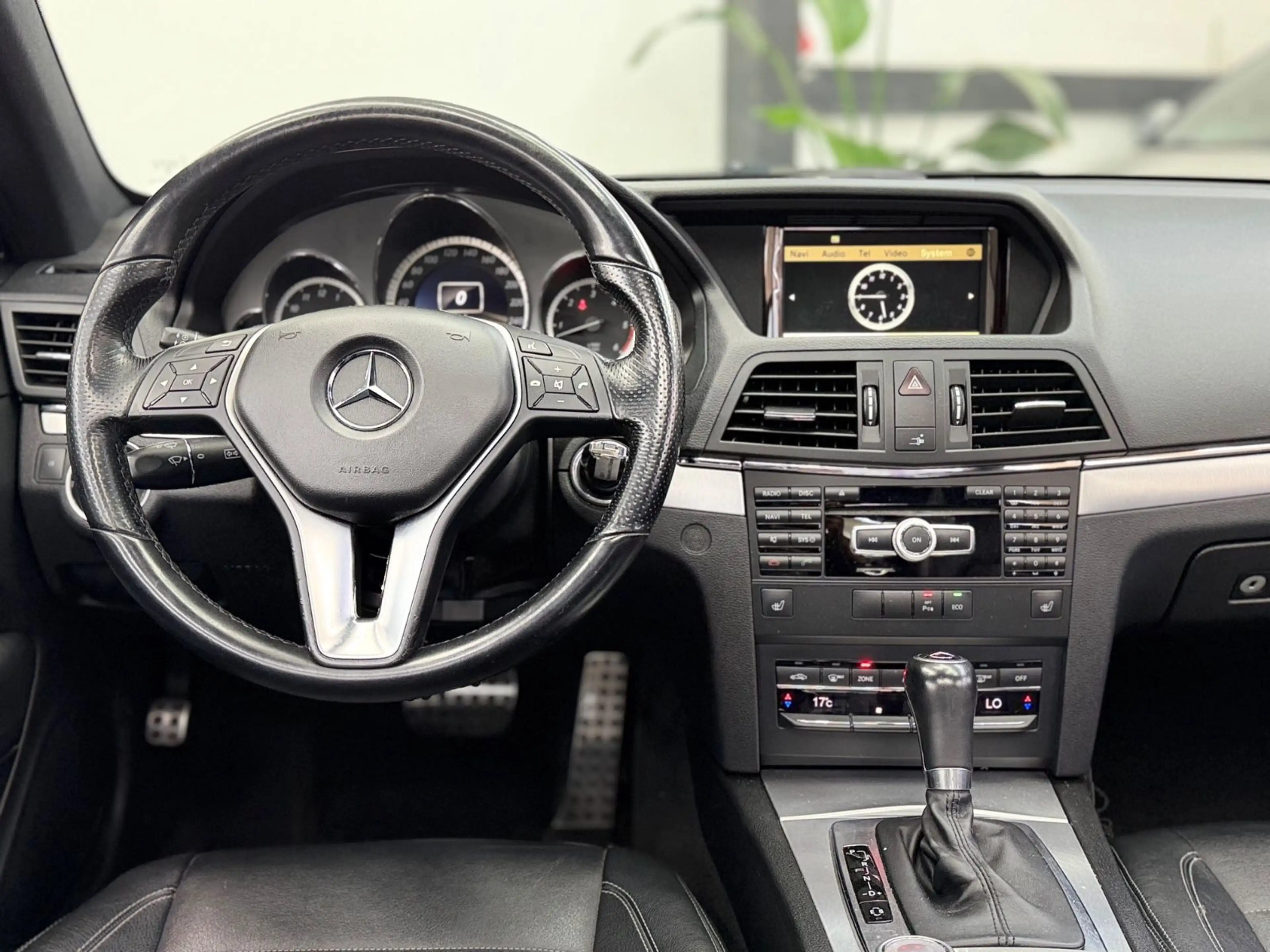 Mercedes-Benz E 350 E Coupe E 350 CDI BlueEfficiency — photo 14