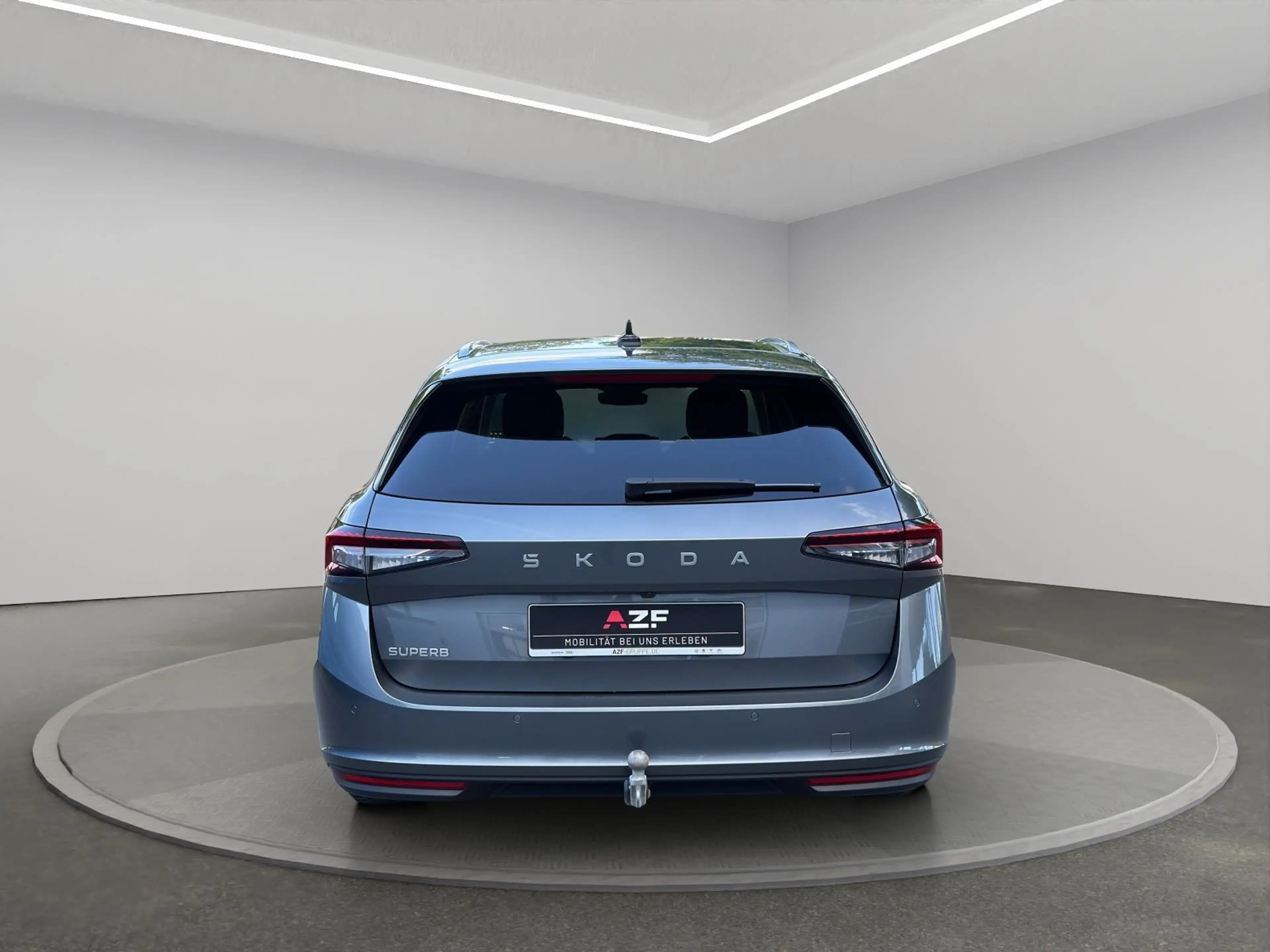 Skoda Superb Combi 1.5 TSI mHEV DSG Selection AHK+NAVI — photo 7