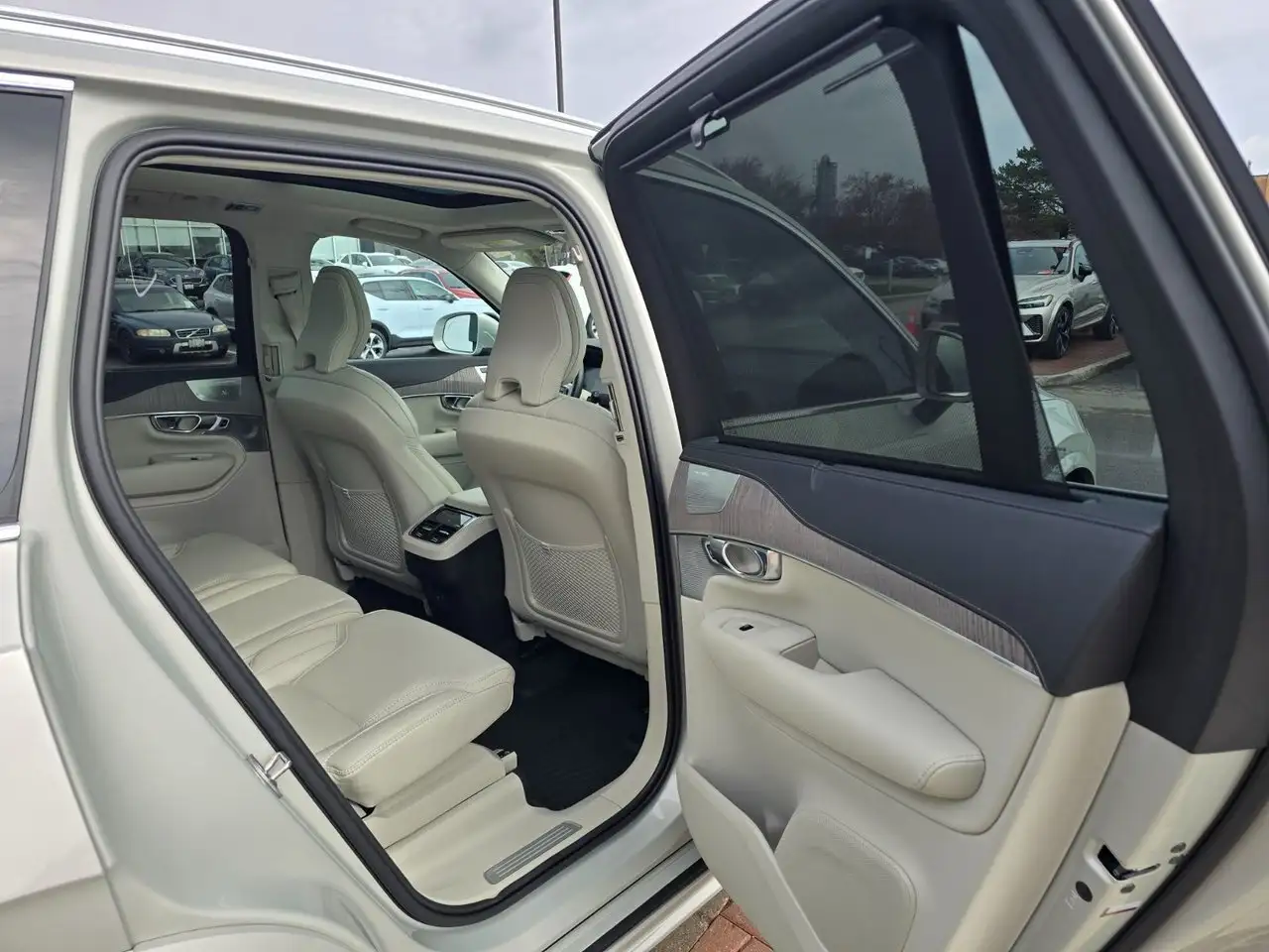 Volvo XC90 снимка Volvo XC90