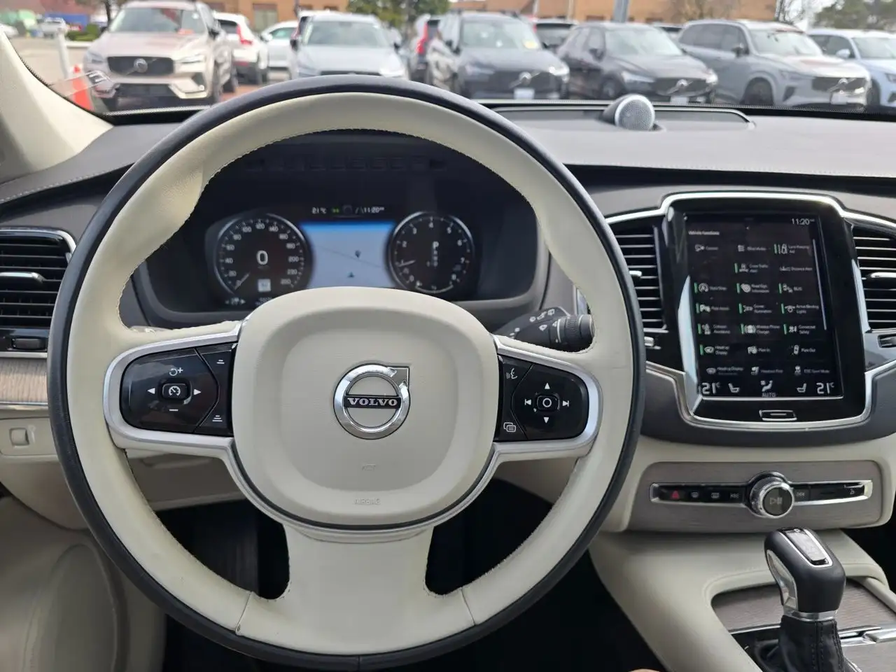 Volvo XC90 снимка Volvo XC90