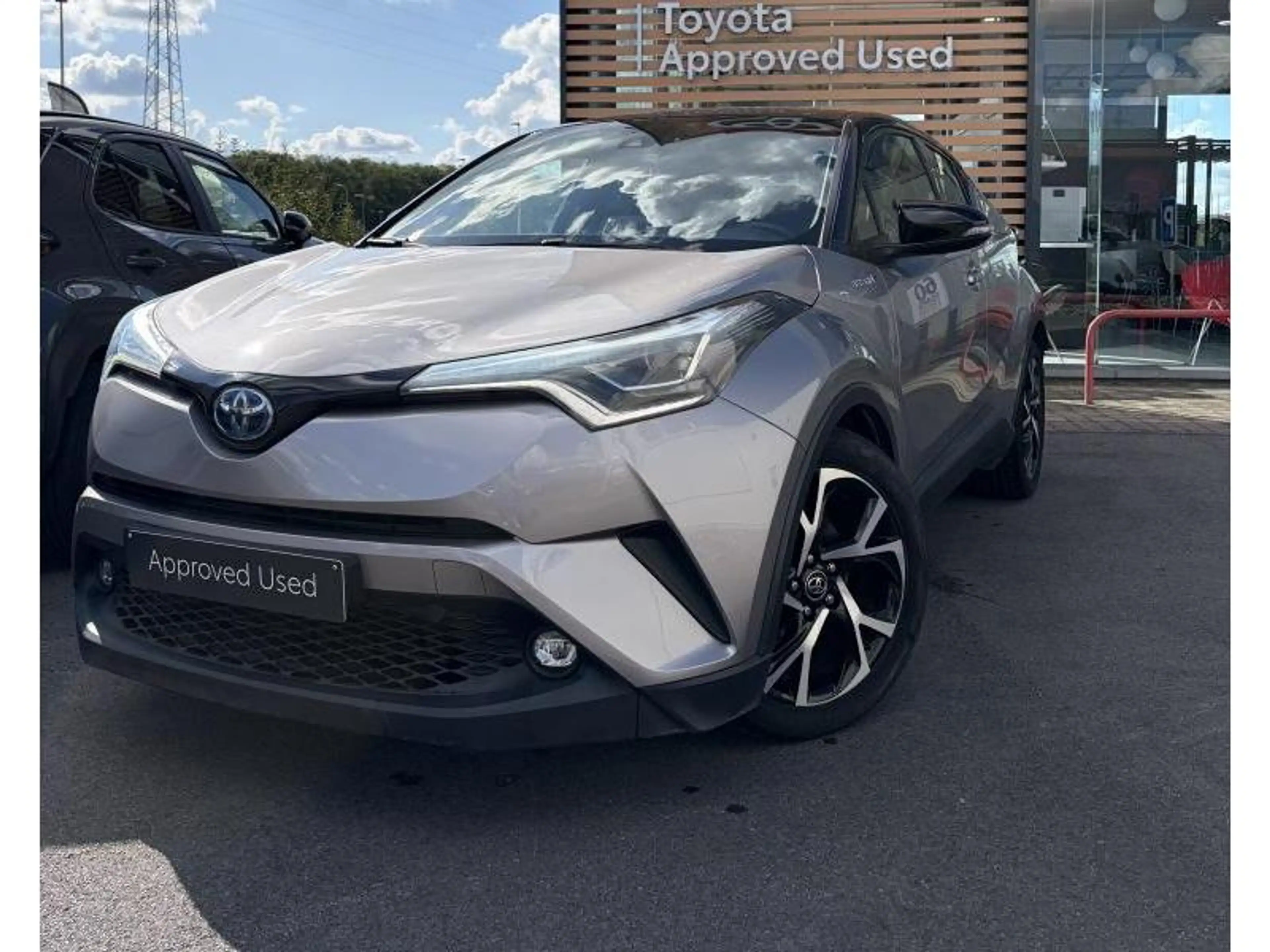 Toyota C-HR C-ULT — photo 14