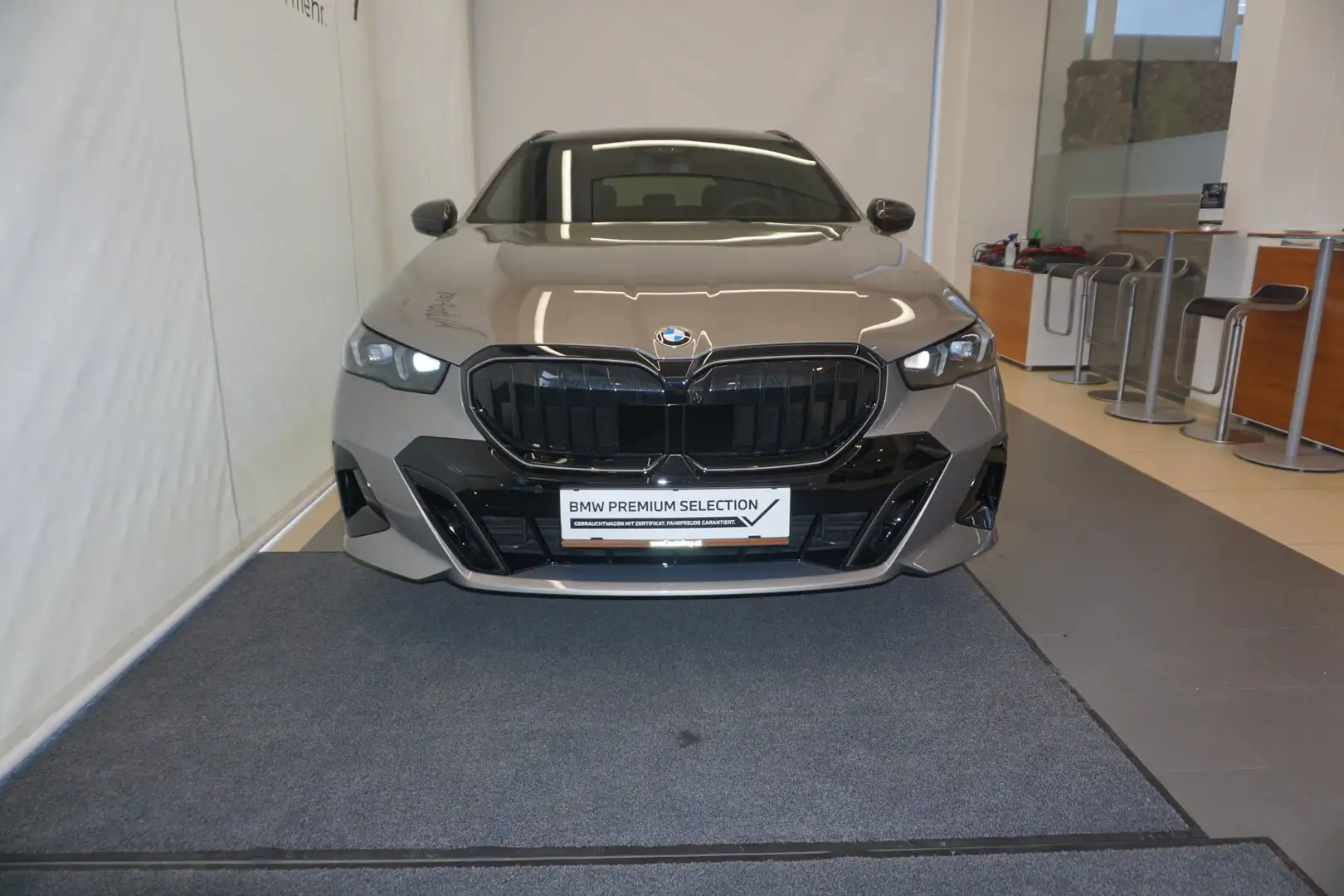 BMW 520 520d xDrive Gris - 2