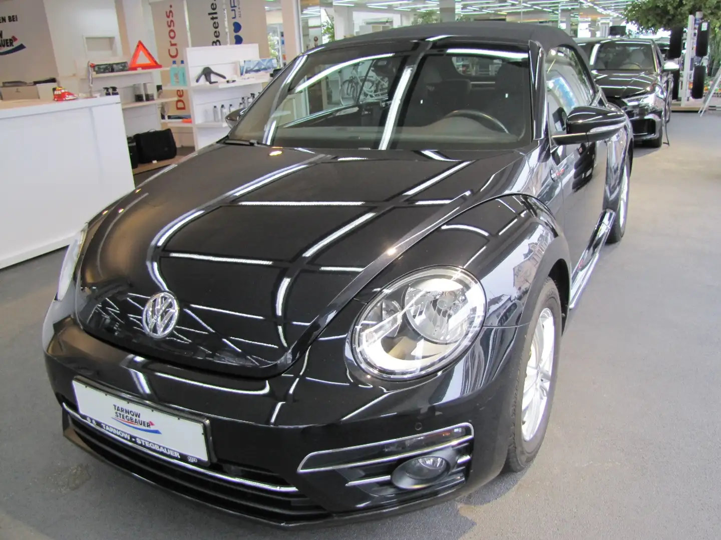 Volkswagen Beetle Cabriolet 1.2 TSI Design NAVI PDC Tempomat Black - 2