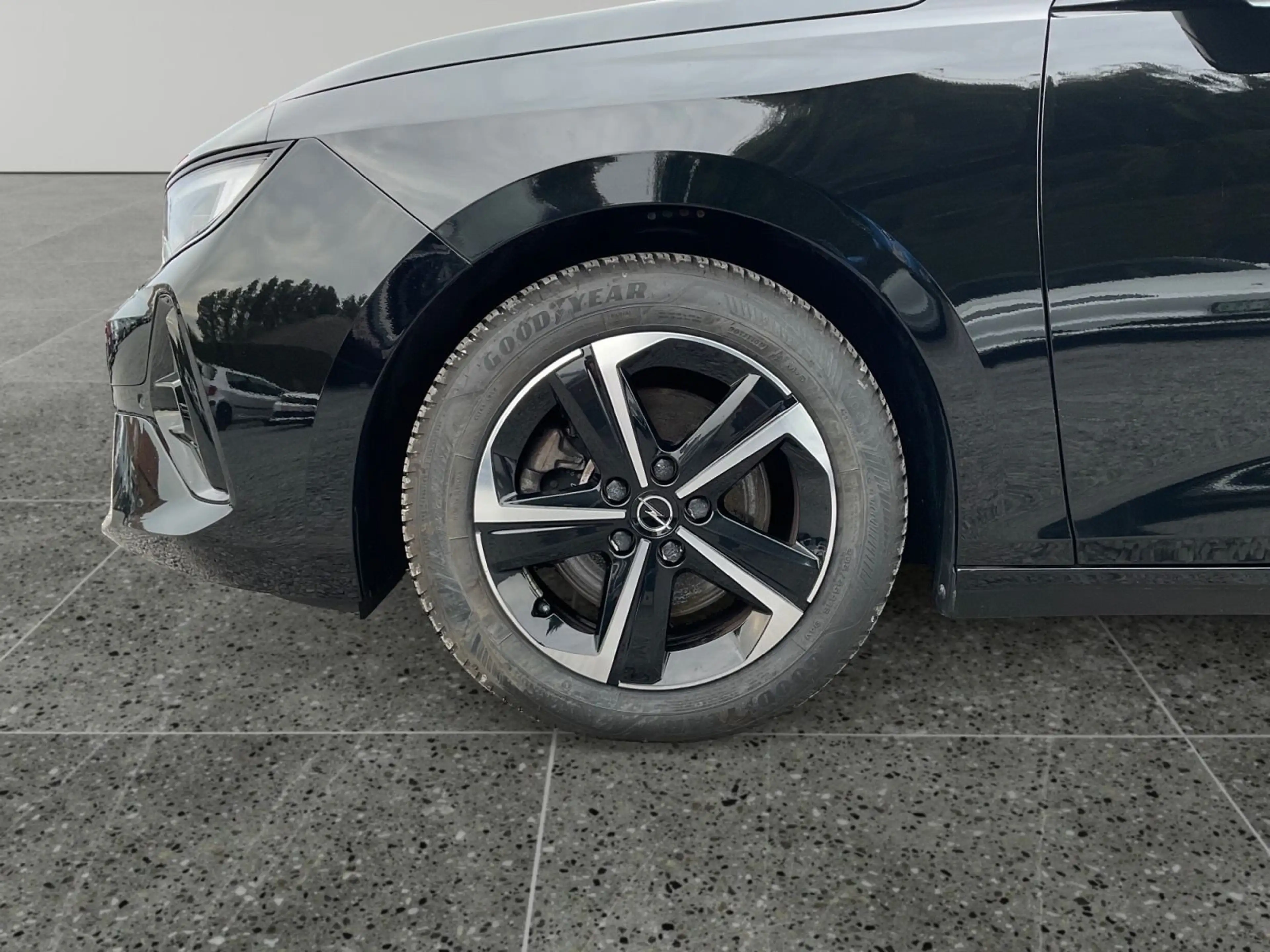 Opel Astra Gs-Line 1.2 Benzine 130 pk Automaat ! pano/schuif dak, top uitgerust!! — photo 9