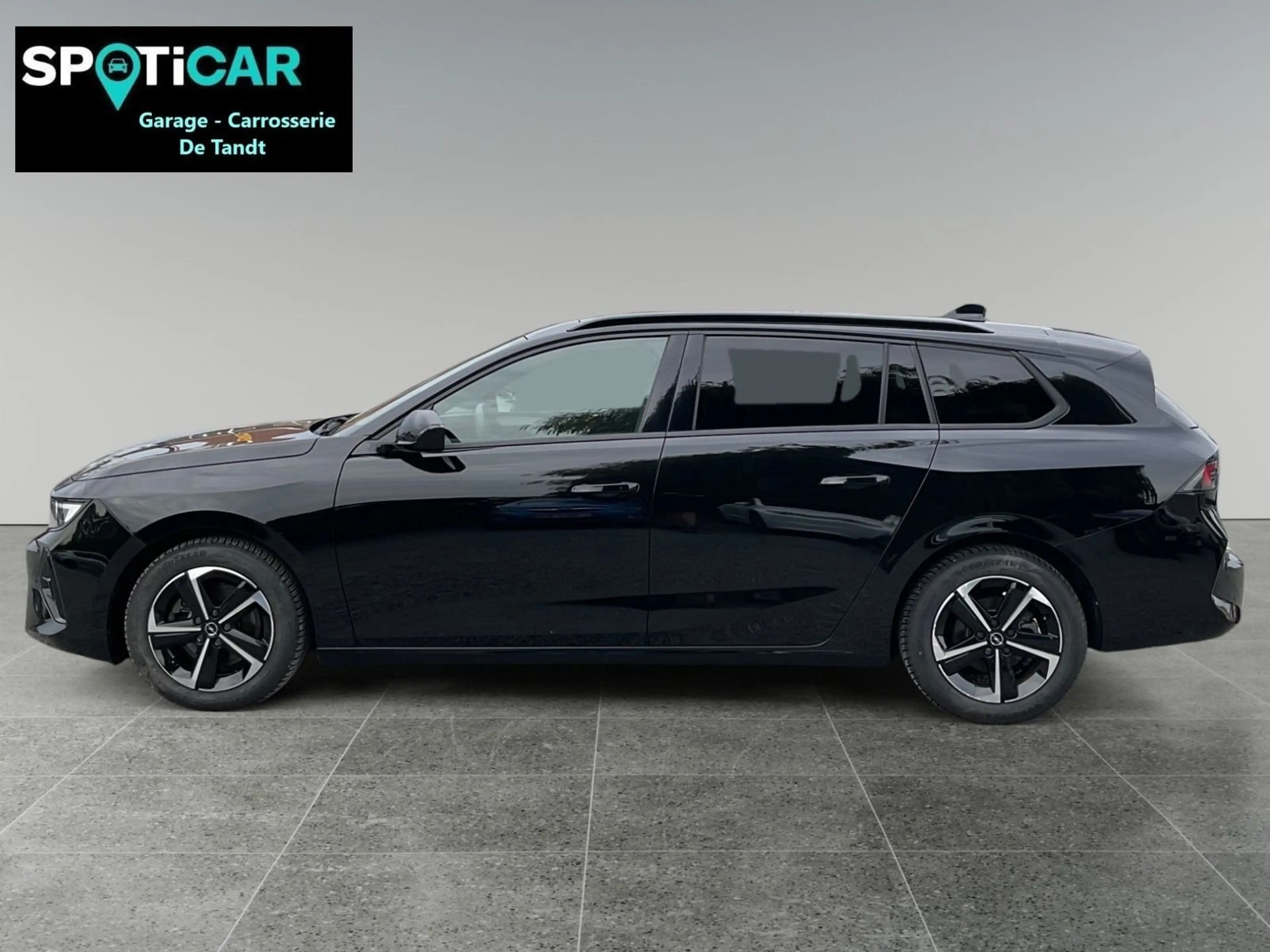 Opel Astra Gs-Line 1.2 Benzine 130 pk Automaat ! pano/schuif dak, top uitgerust!! — photo 2