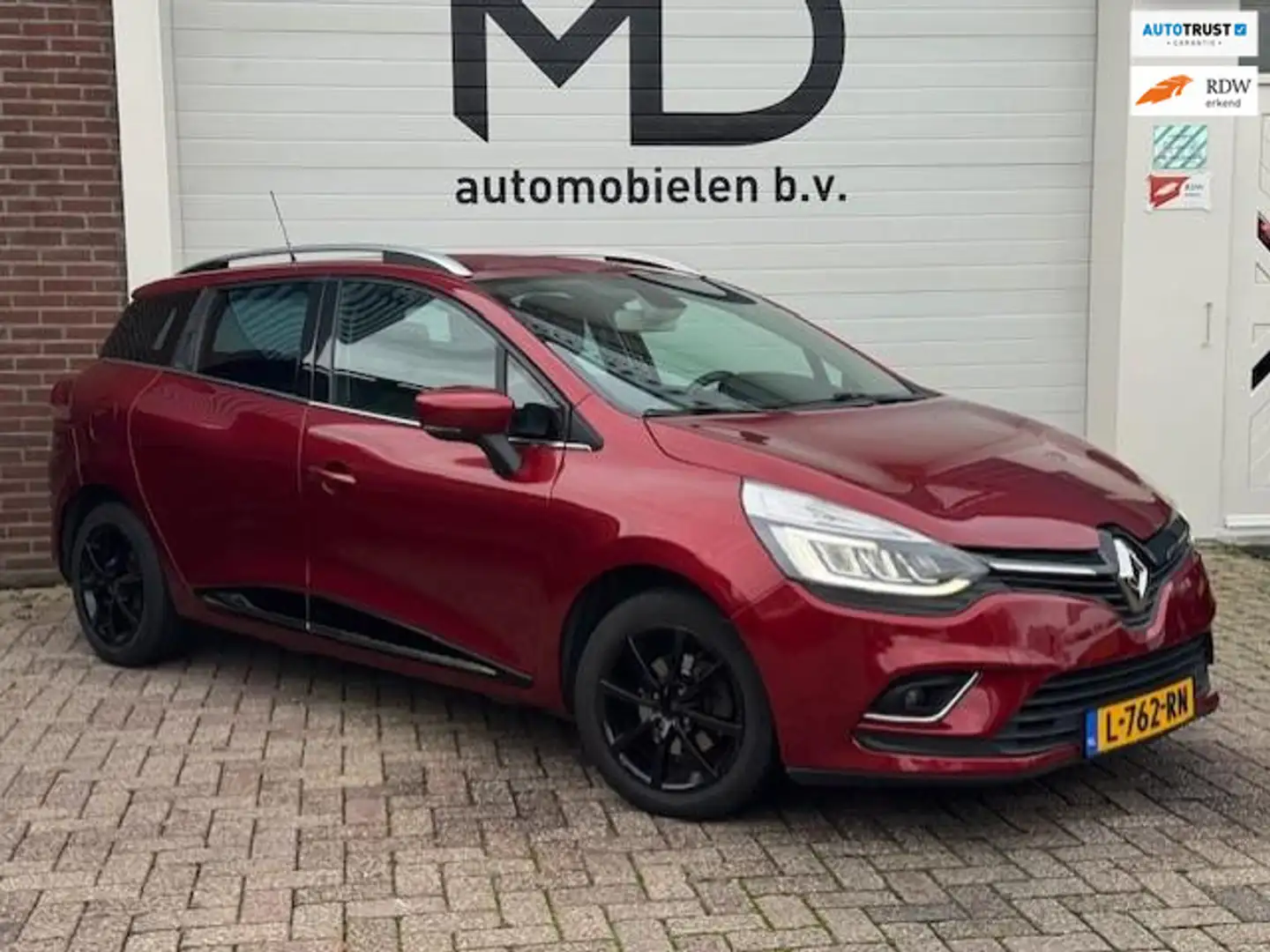 Renault Clio Estate 0.9 TCe Life - BOSE - Navi - Keyless-LED Rouge - 1