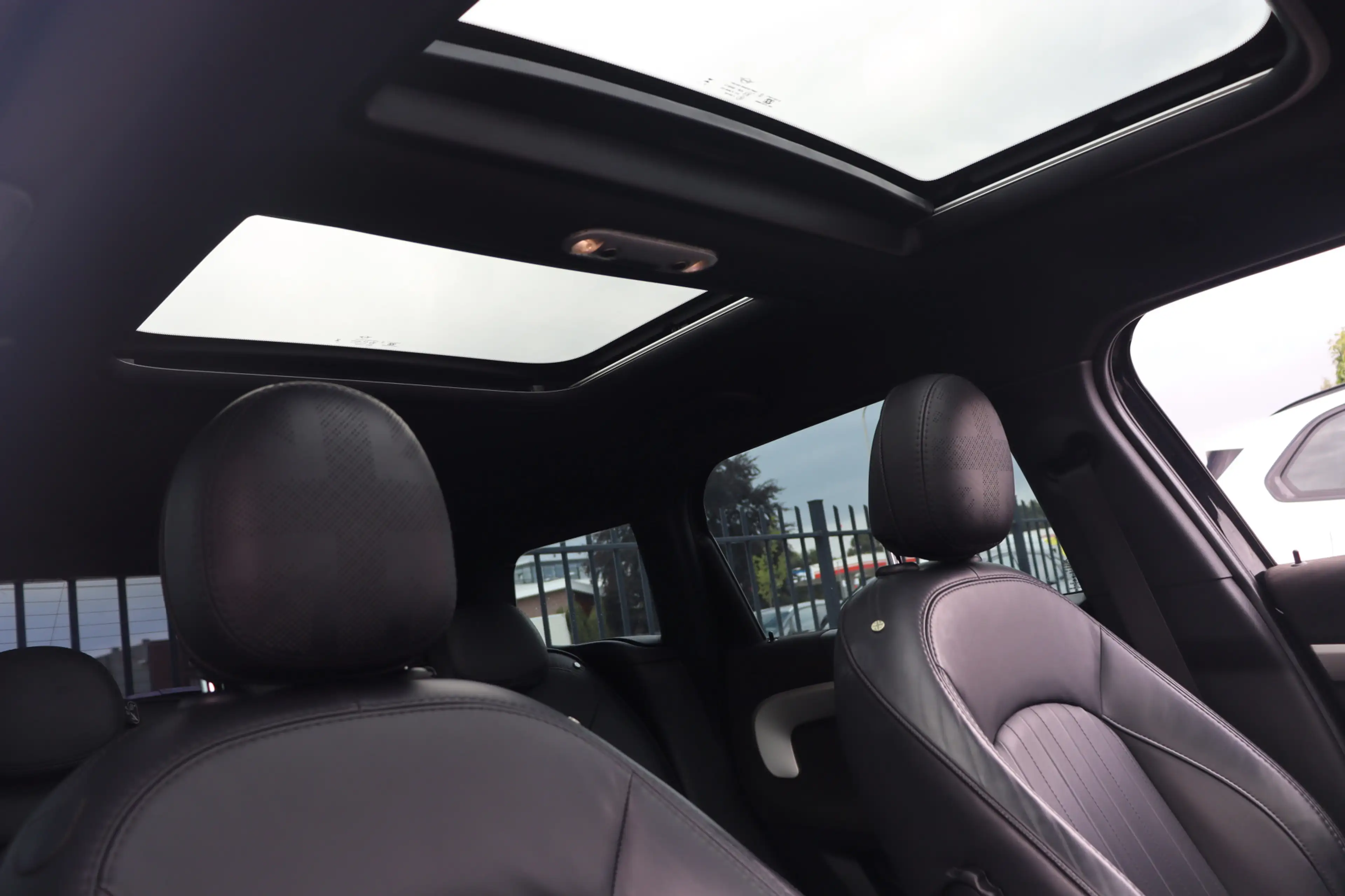 MINI Cooper SE Countryman 1.5 ALL4 Chili | Pano | Leder | Camera | — photo 15