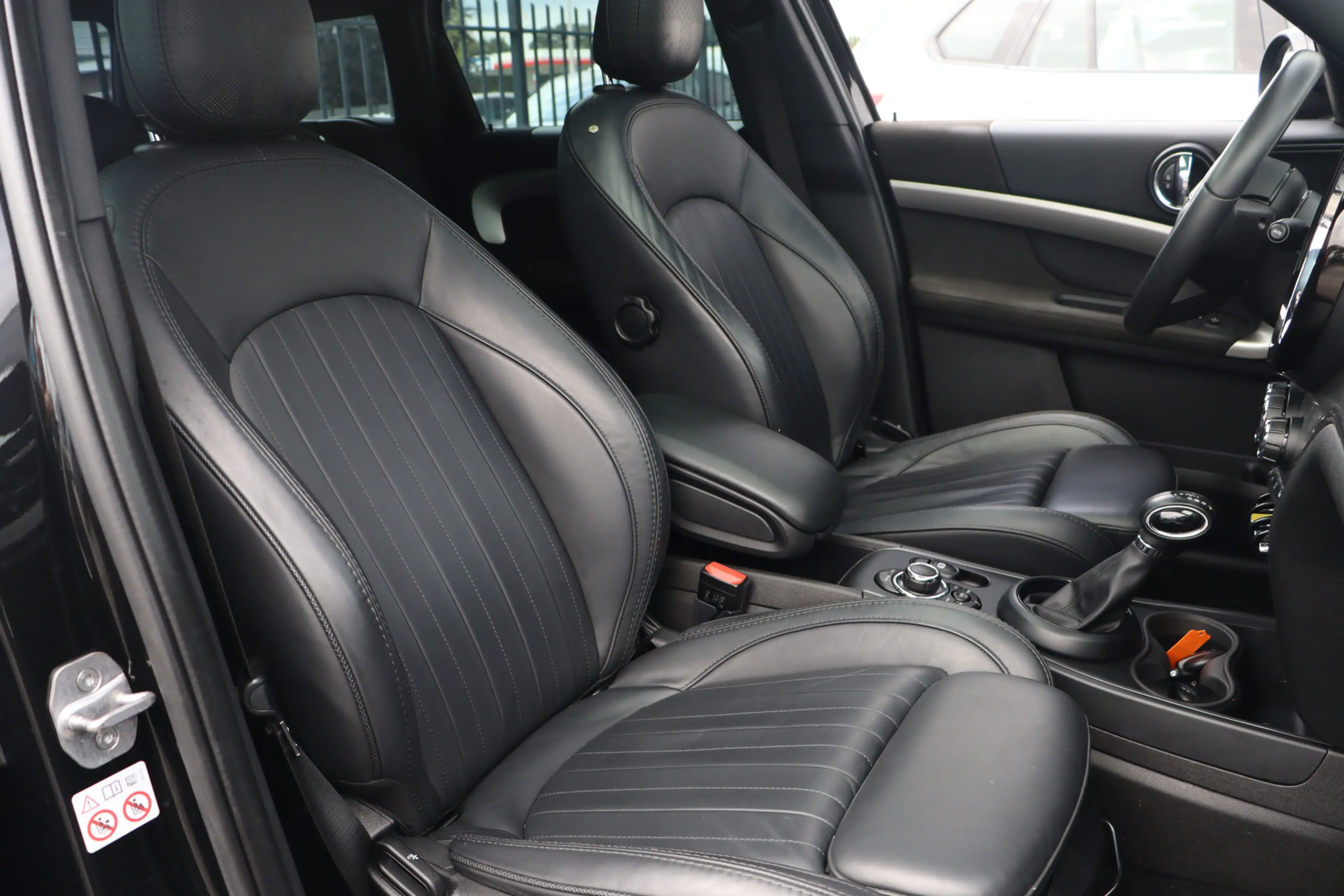 MINI Cooper SE Countryman 1.5 ALL4 Chili | Pano | Leder | Camera | — photo 14