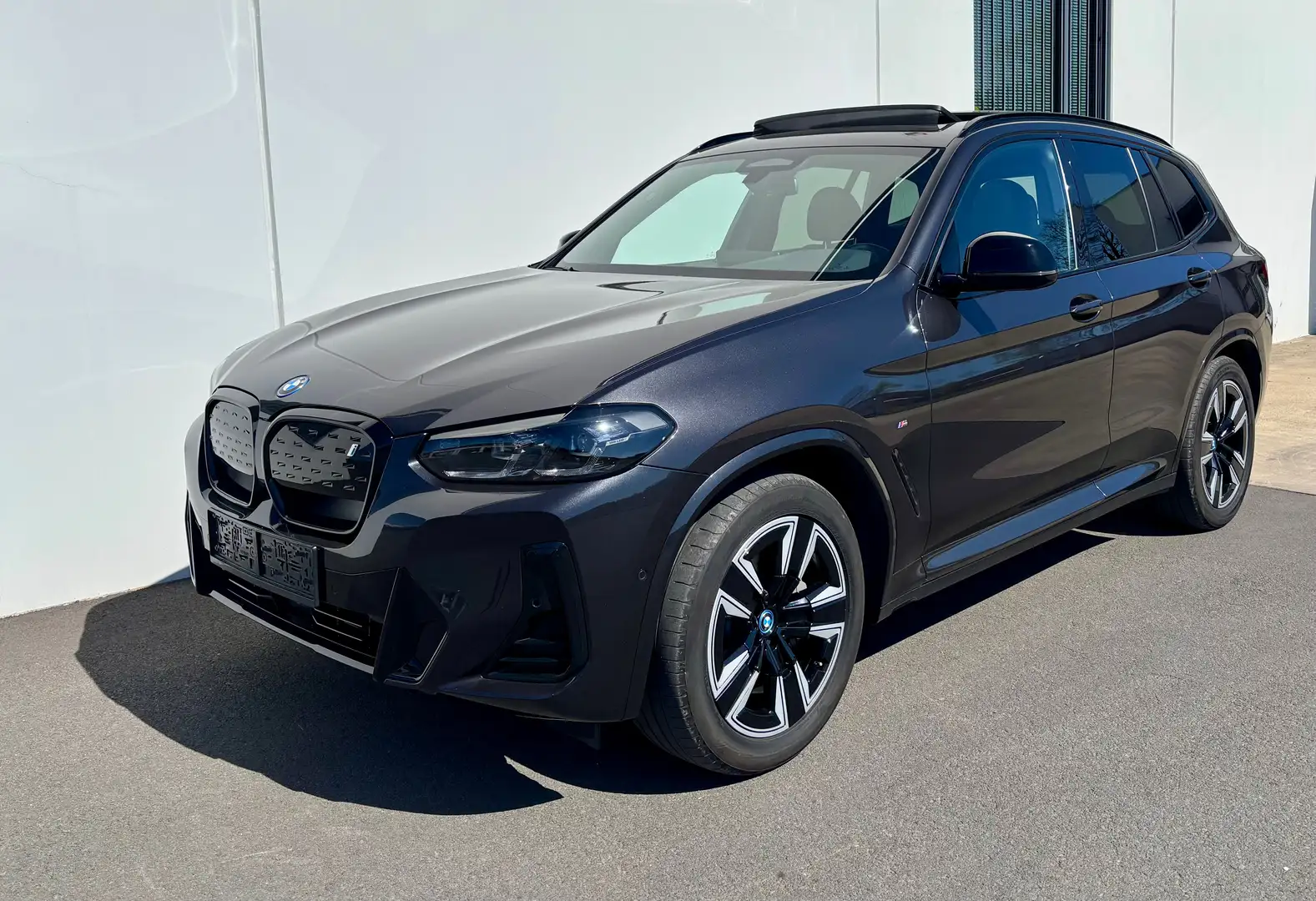 BMW iX3 iX3 73,8kWh Inspiring M-Sport Grau - 1