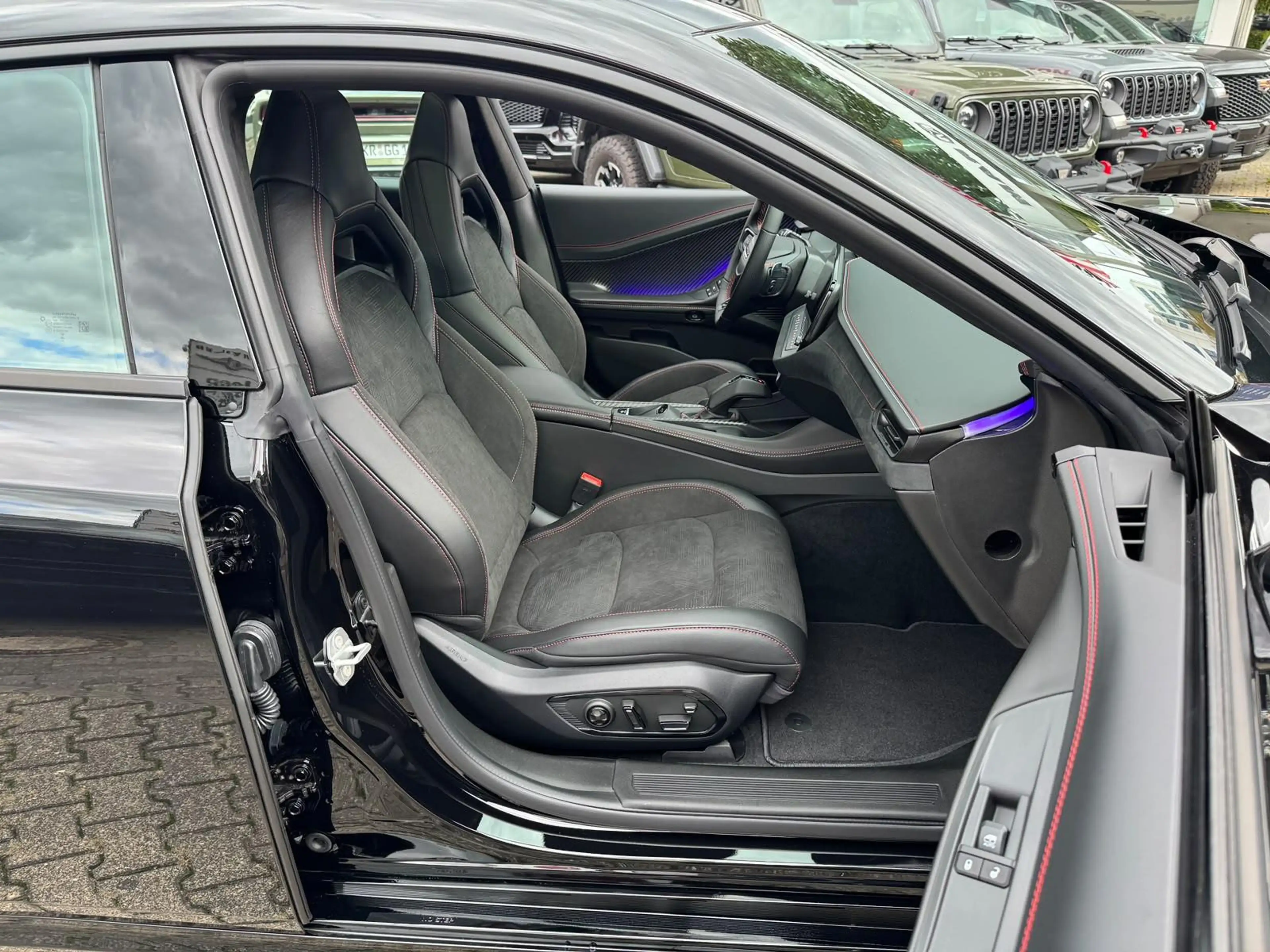 Dodge Charger Scat Pack AWD 2026 + Launch age — photo 19