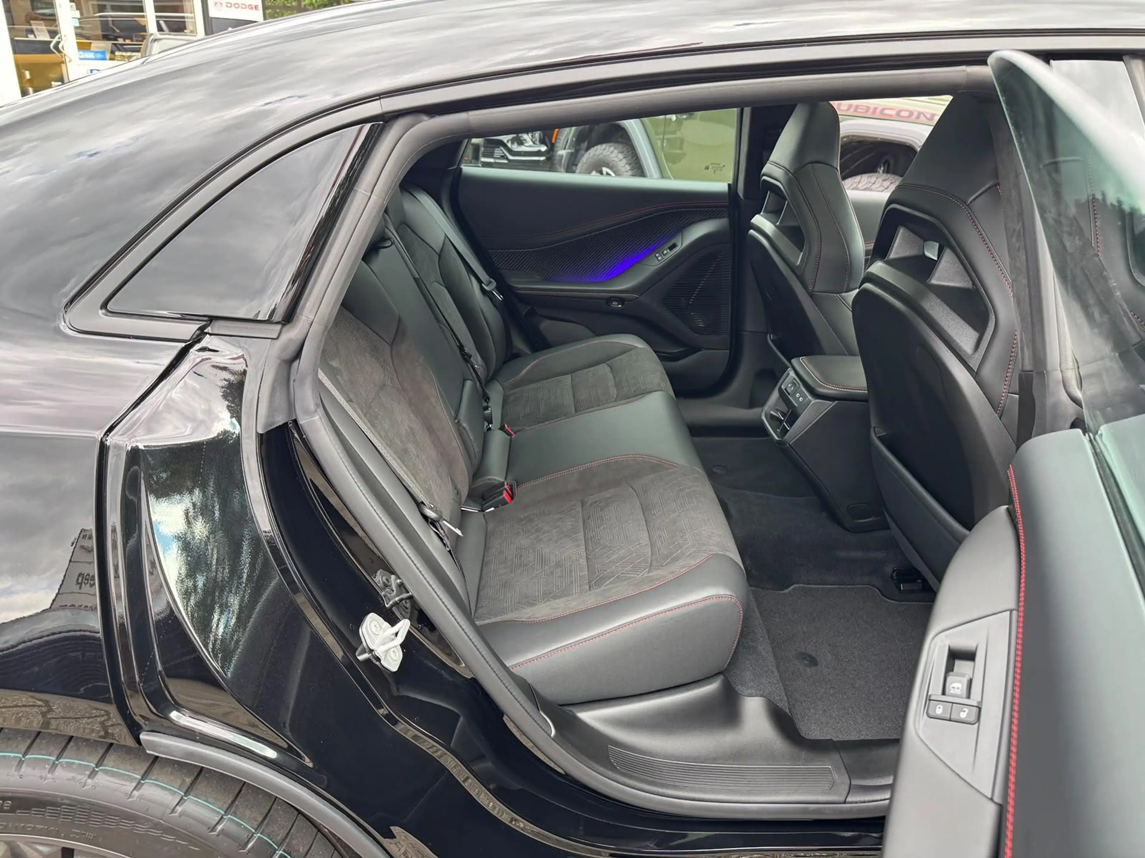 Dodge Charger Scat Pack AWD 2026 + Launch age — photo 24