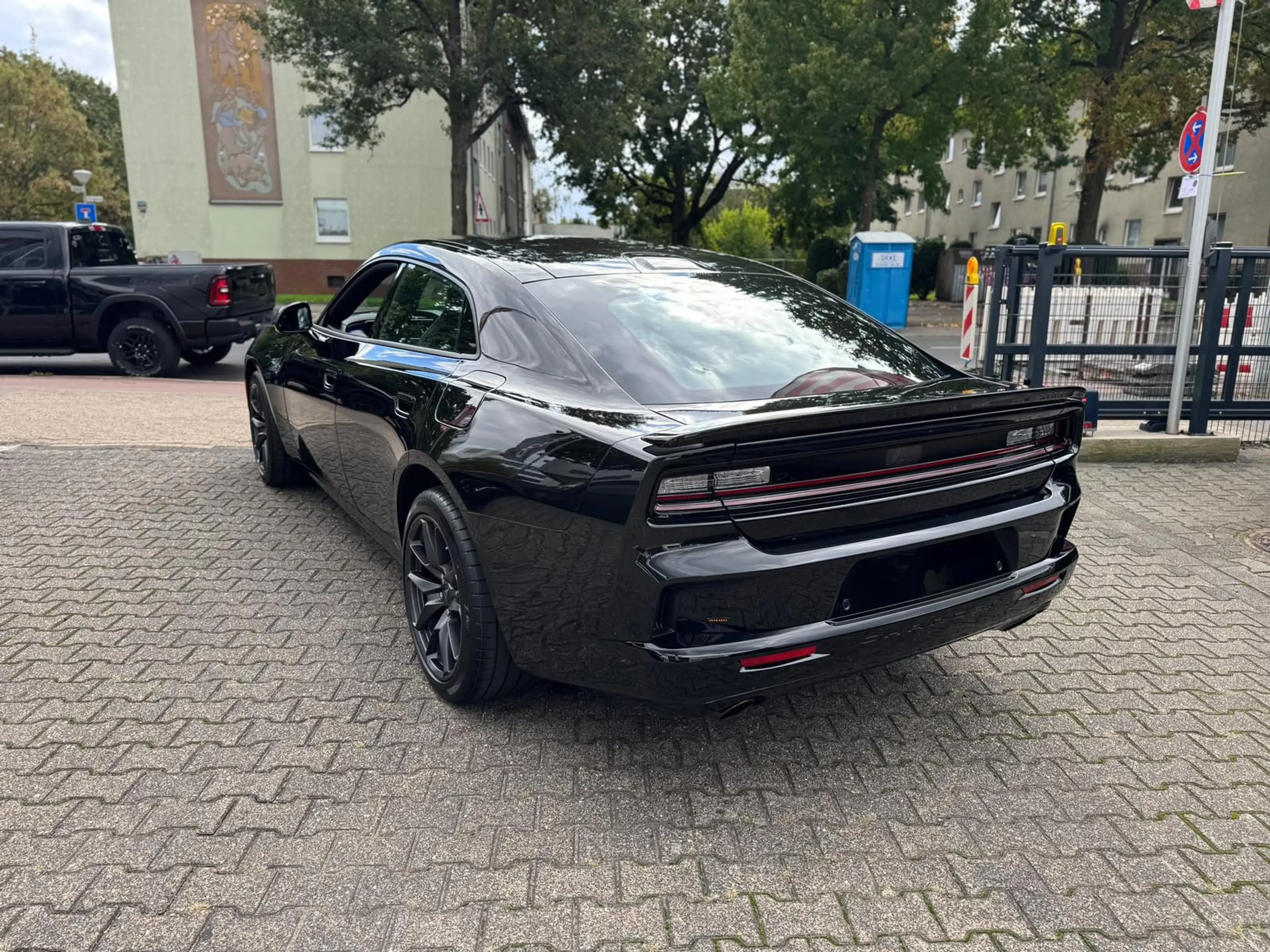 Dodge Charger Scat Pack AWD 2026 + Launch age — photo 8