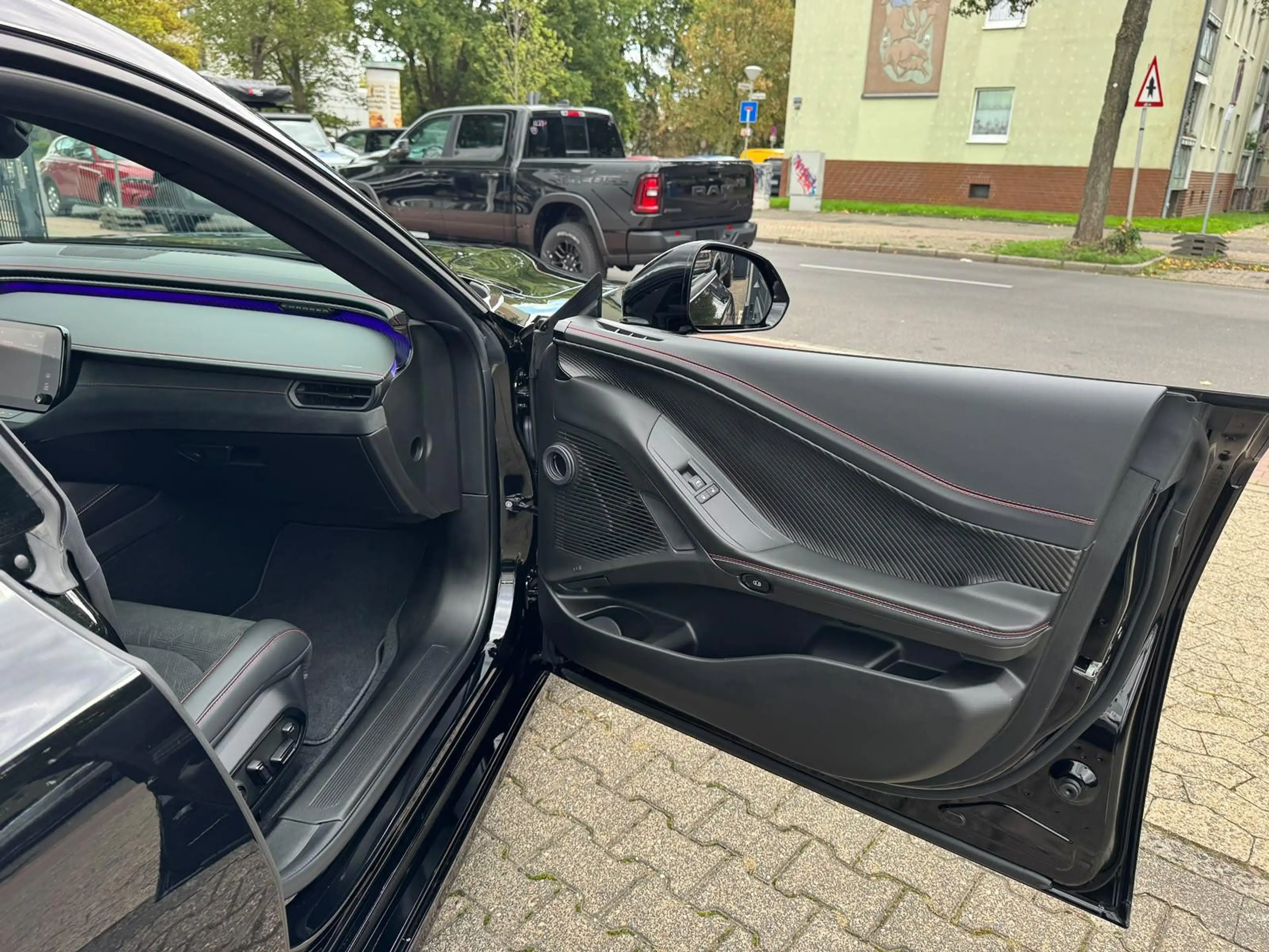 Dodge Charger Scat Pack AWD 2026 + Launch age — photo 18
