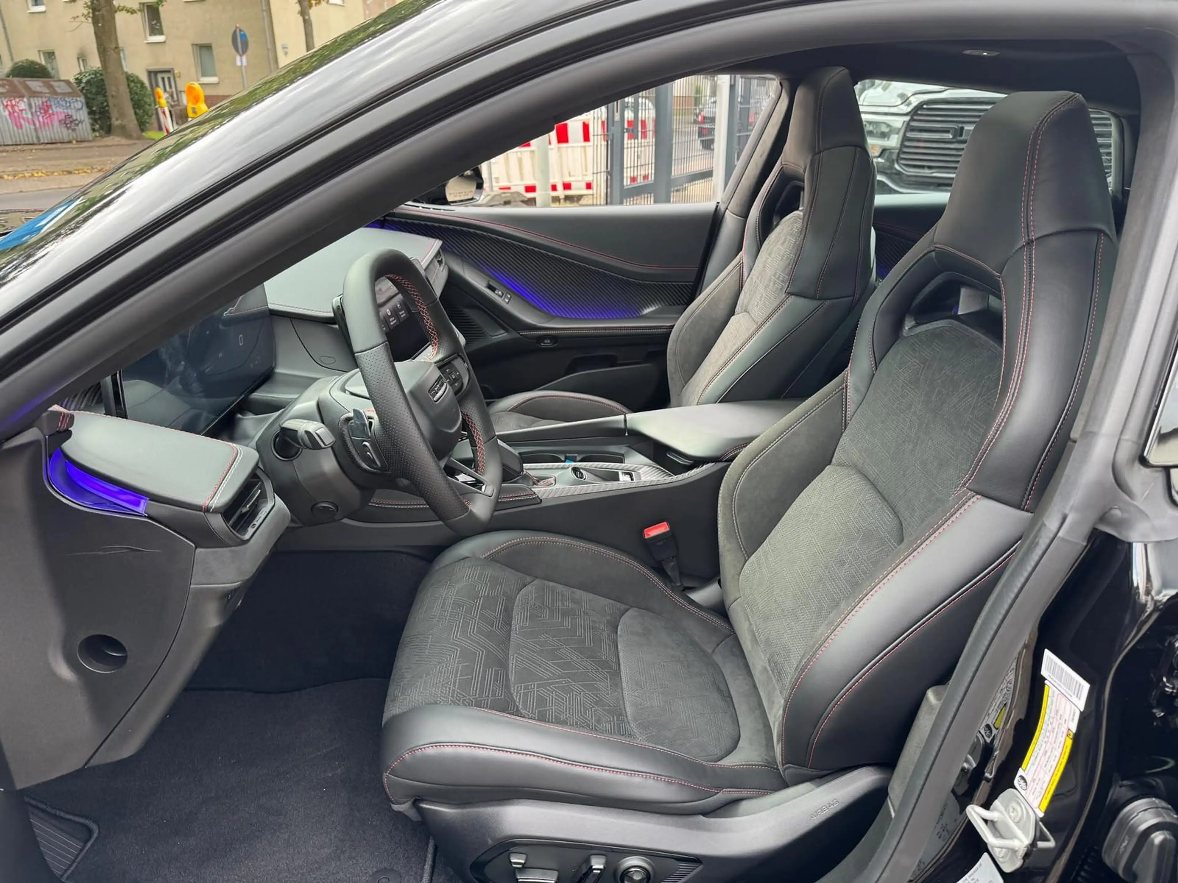 Dodge Charger Scat Pack AWD 2026 + Launch age — photo 16