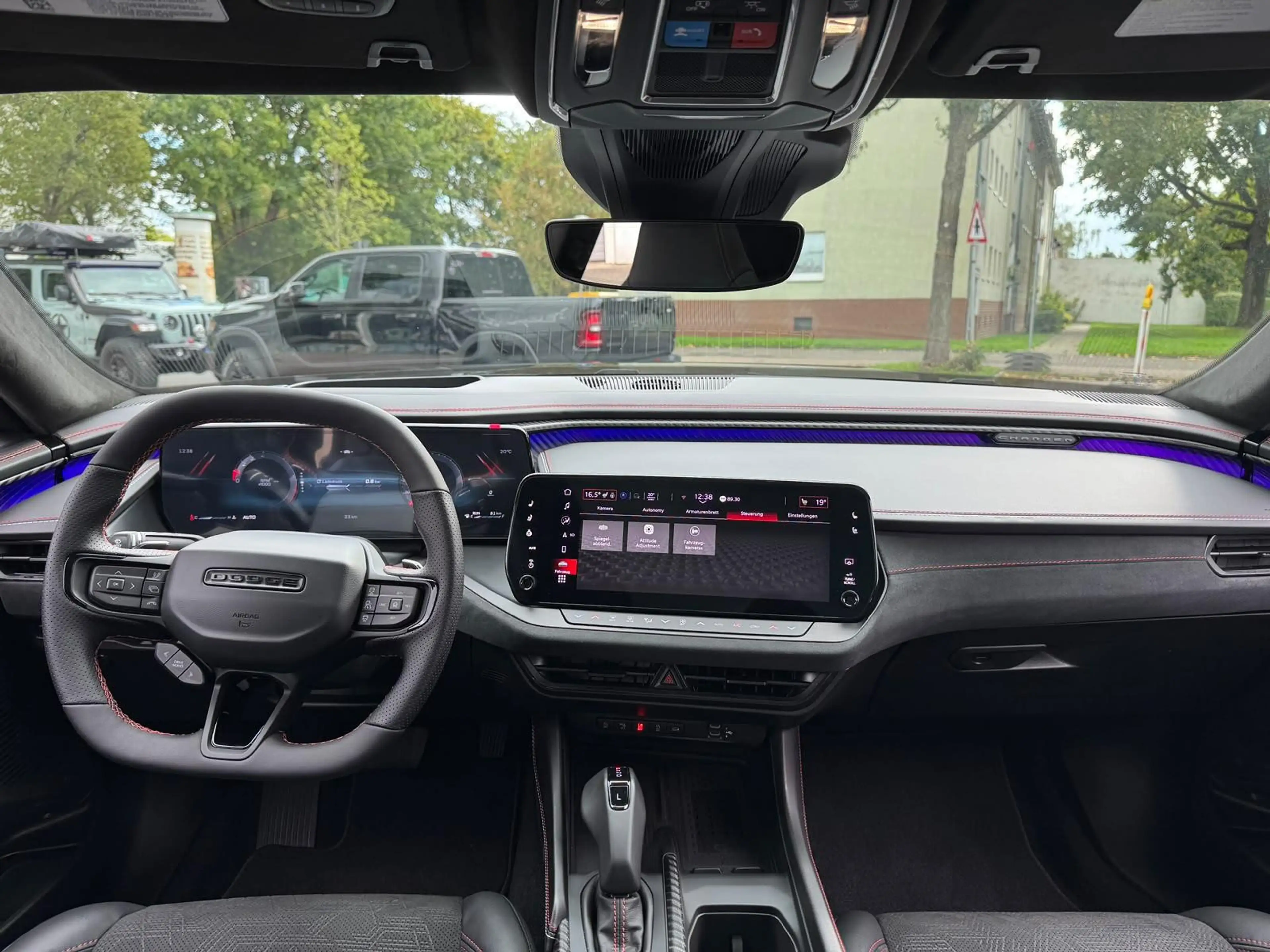 Dodge Charger Scat Pack AWD 2026 + Launch age — photo 25
