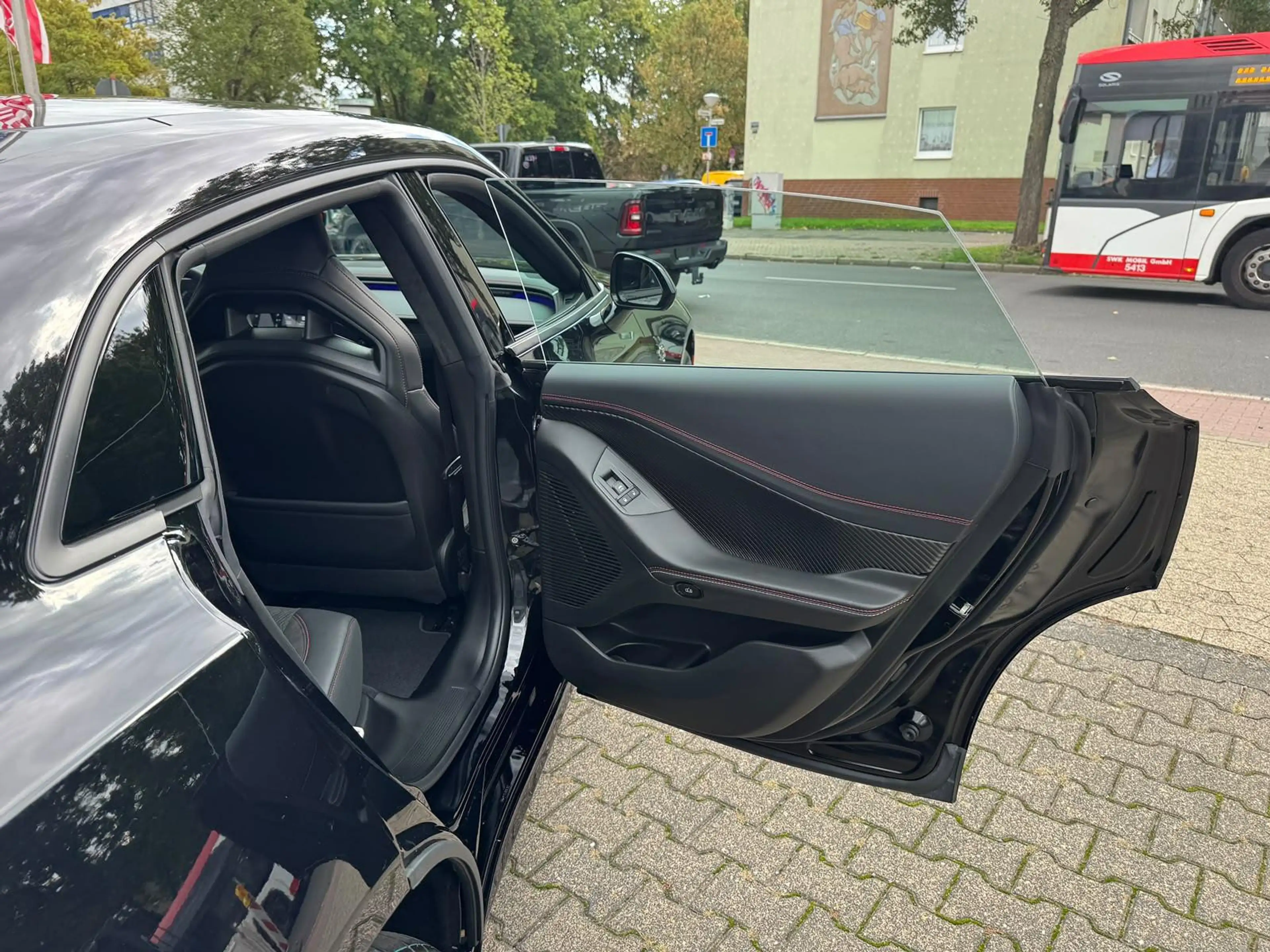 Dodge Charger Scat Pack AWD 2026 + Launch age — photo 23