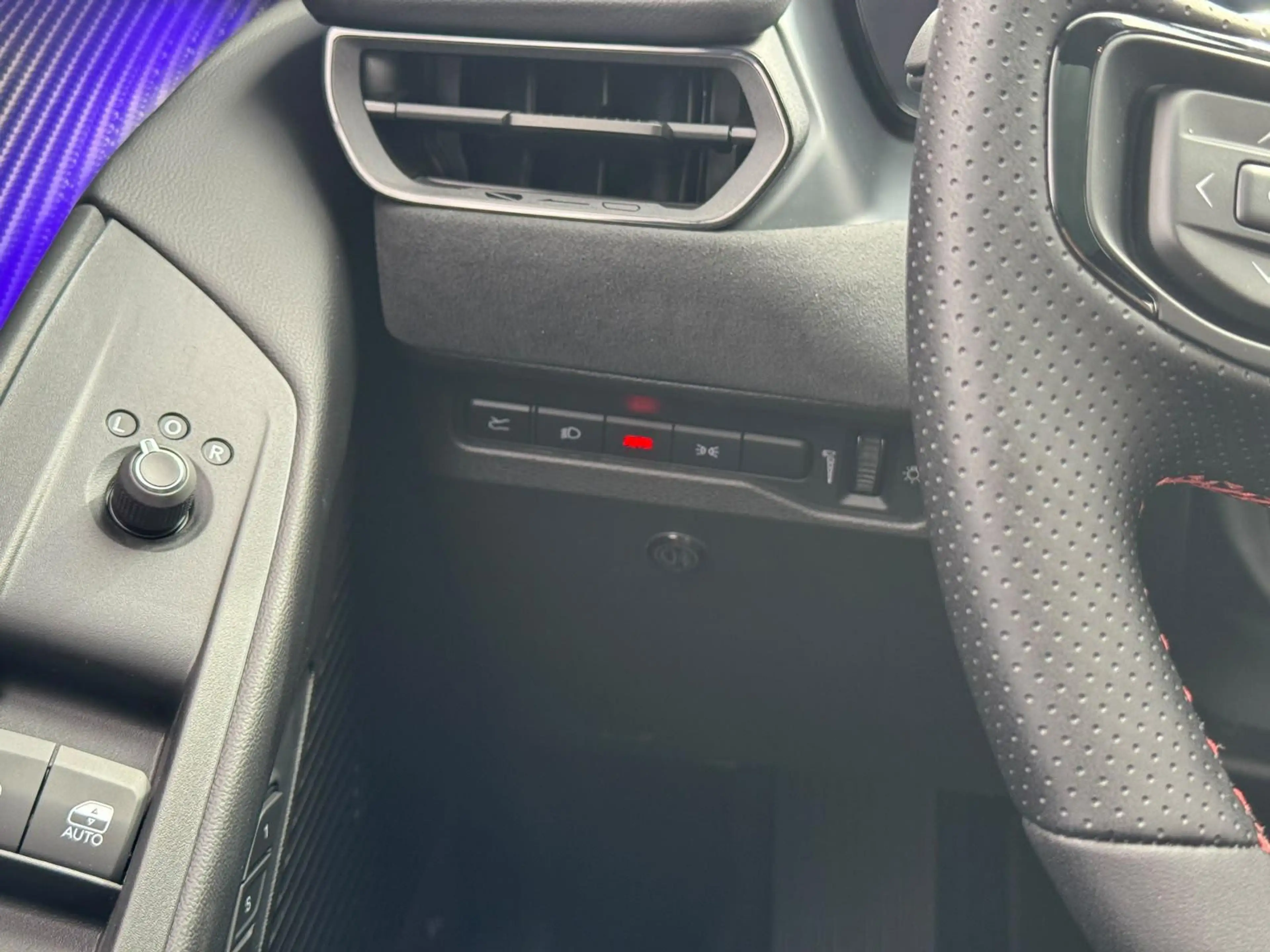 Dodge Charger Scat Pack AWD 2026 + Launch age — photo 31