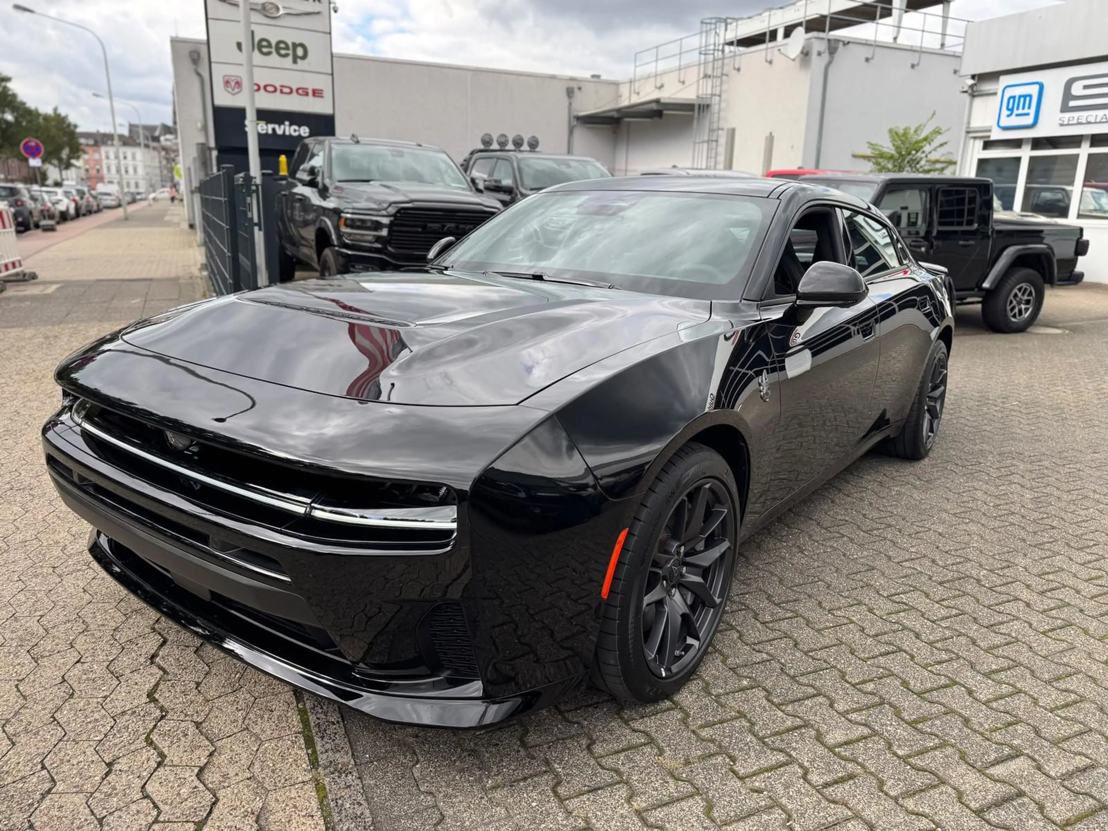 Dodge Charger Scat Pack AWD 2026 + Launch age — photo 12