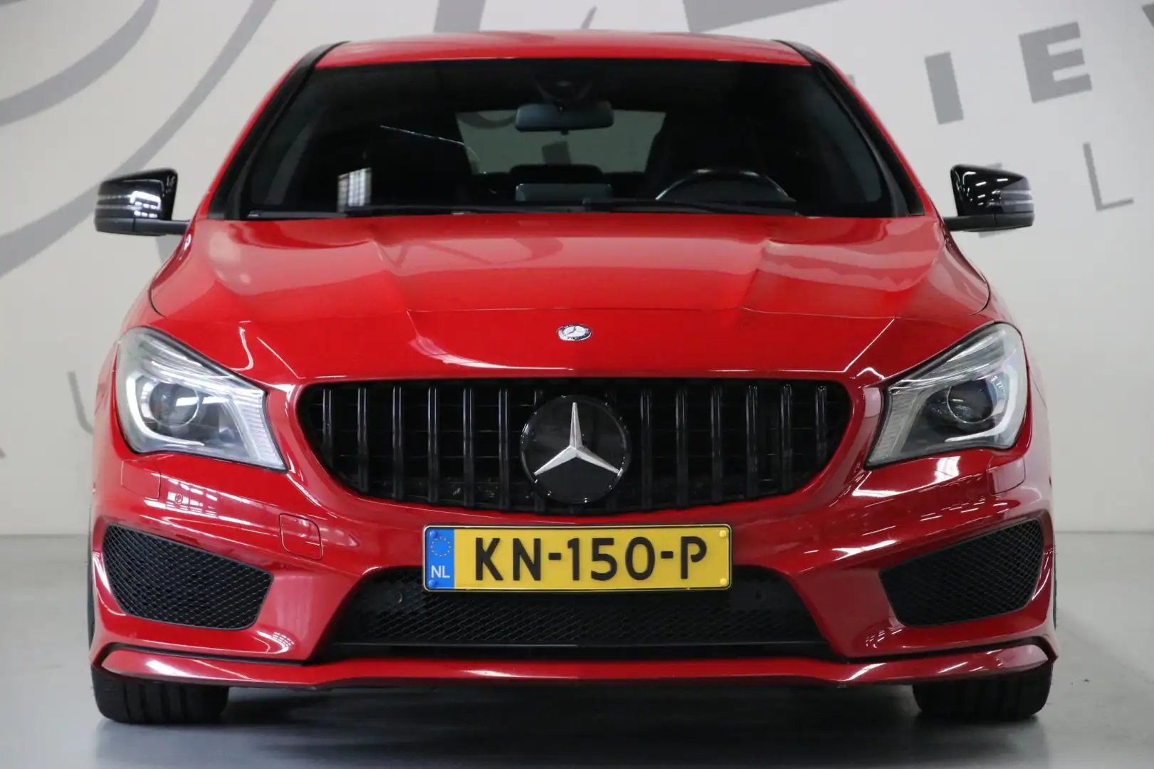 Mercedes-Benz CLA 180 AMG-styling/ Nightpakket/ Navigatie Rood - 2