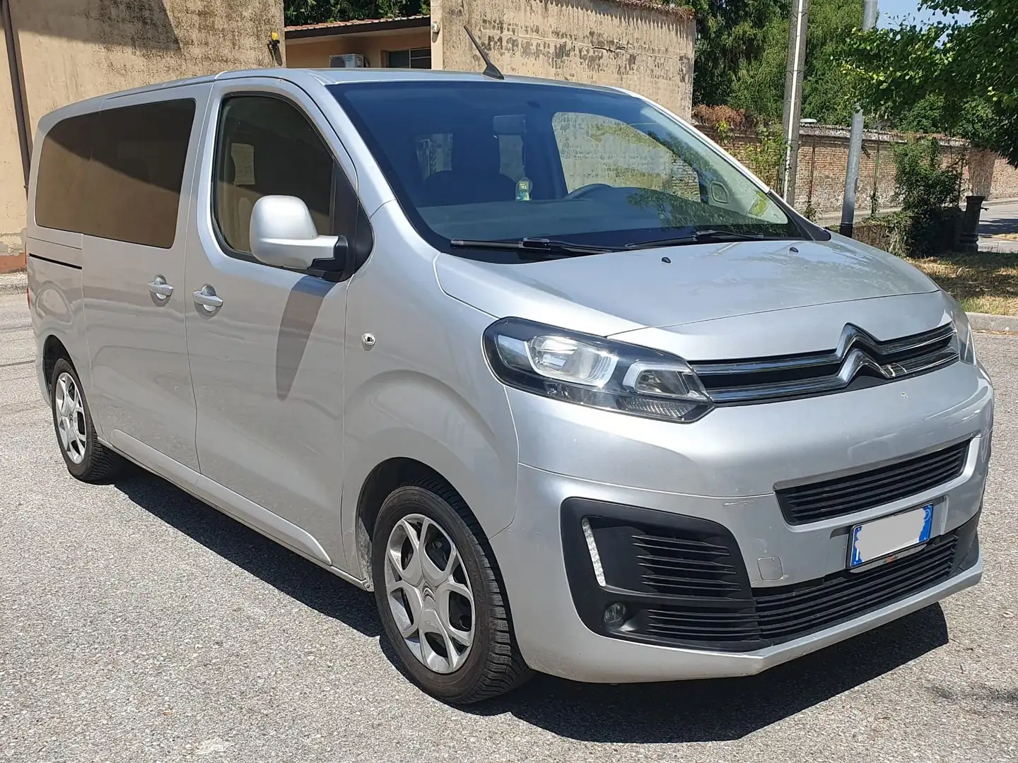 Citroen Jumpy Spacetourer 1.6 120 CV Grijs - 1