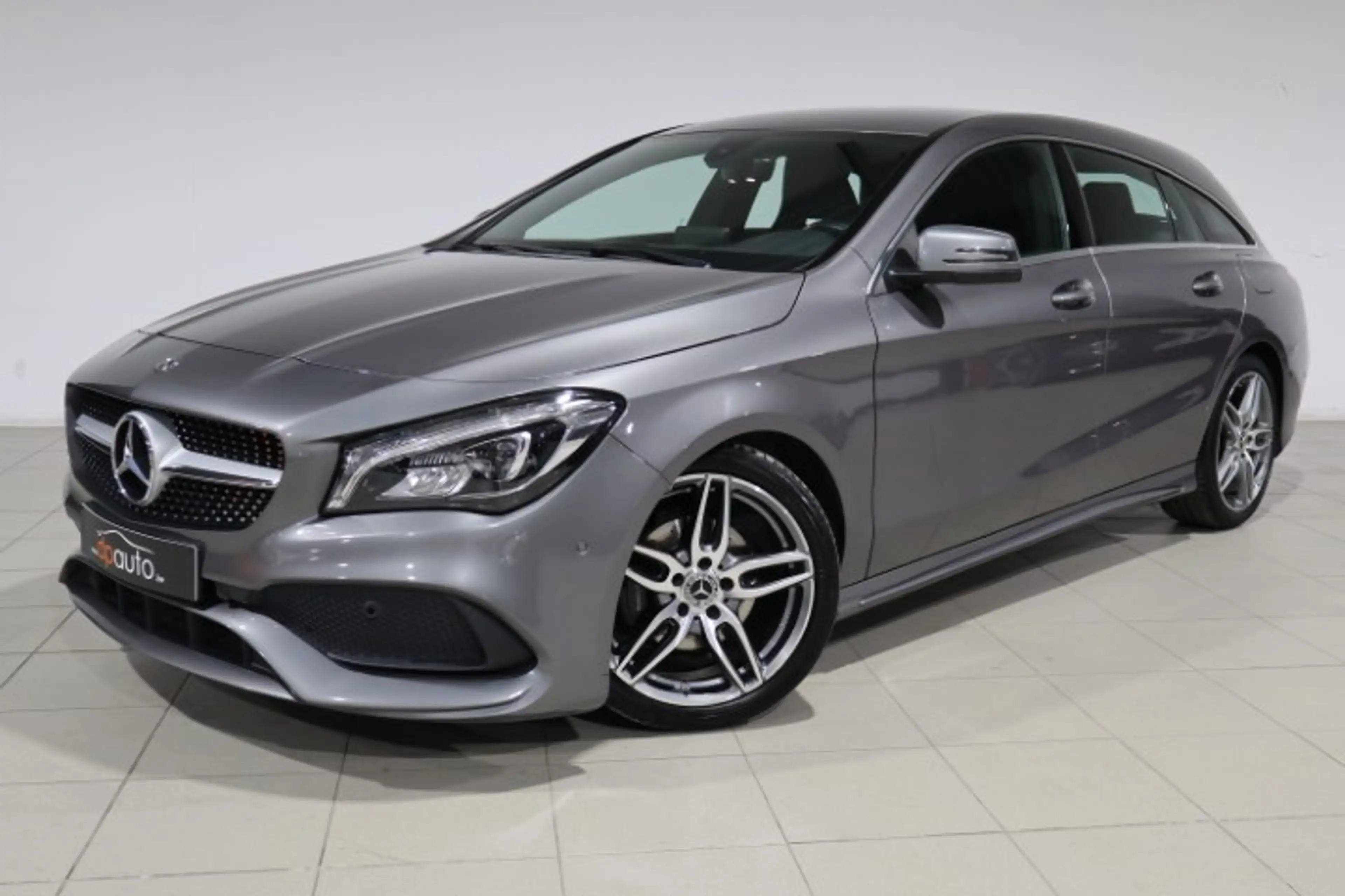 Mercedes-Benz CLA 180 CLA 180 AMG Pack — photo 5