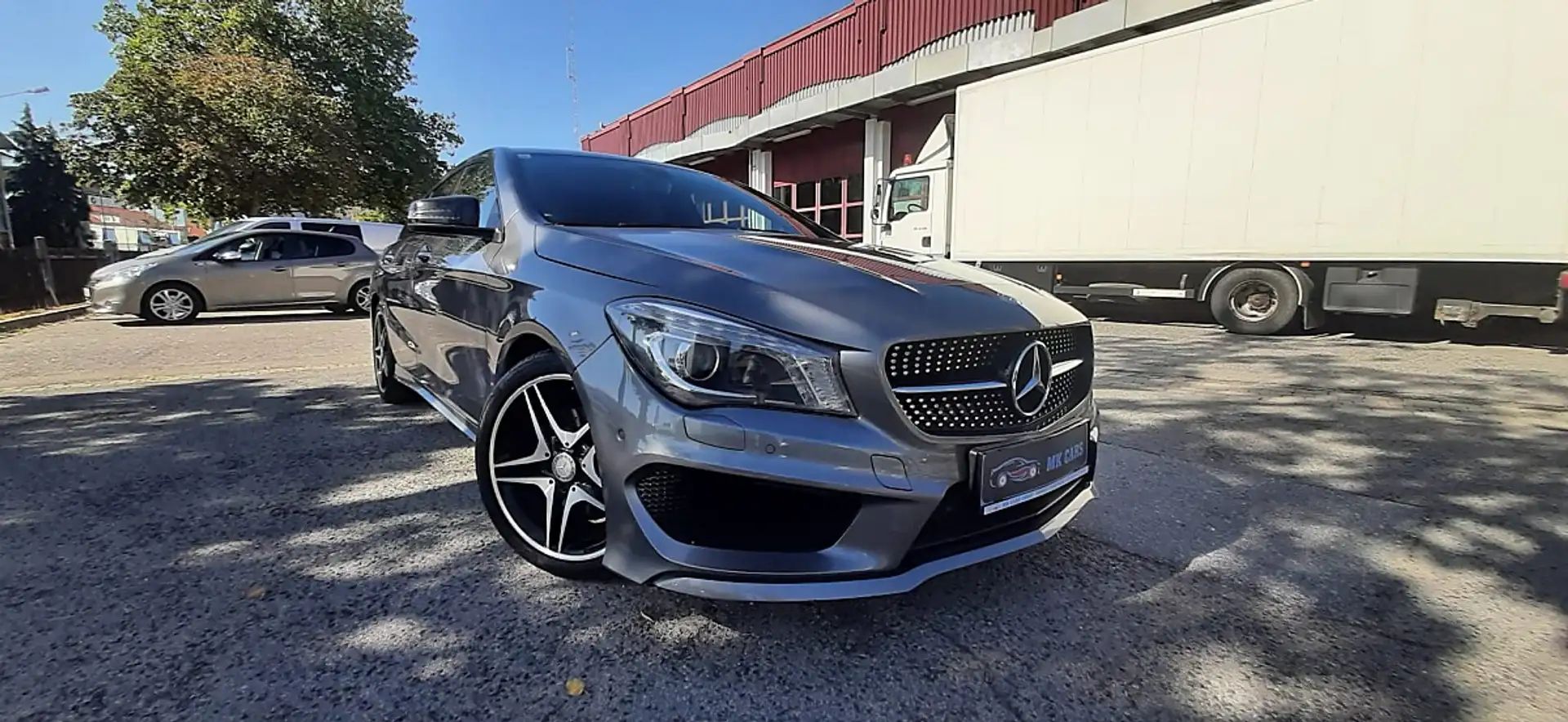 Mercedes-Benz Sonstige CLA-Klasse 200 CDI Shooting Brake AMG Line Silber - 1