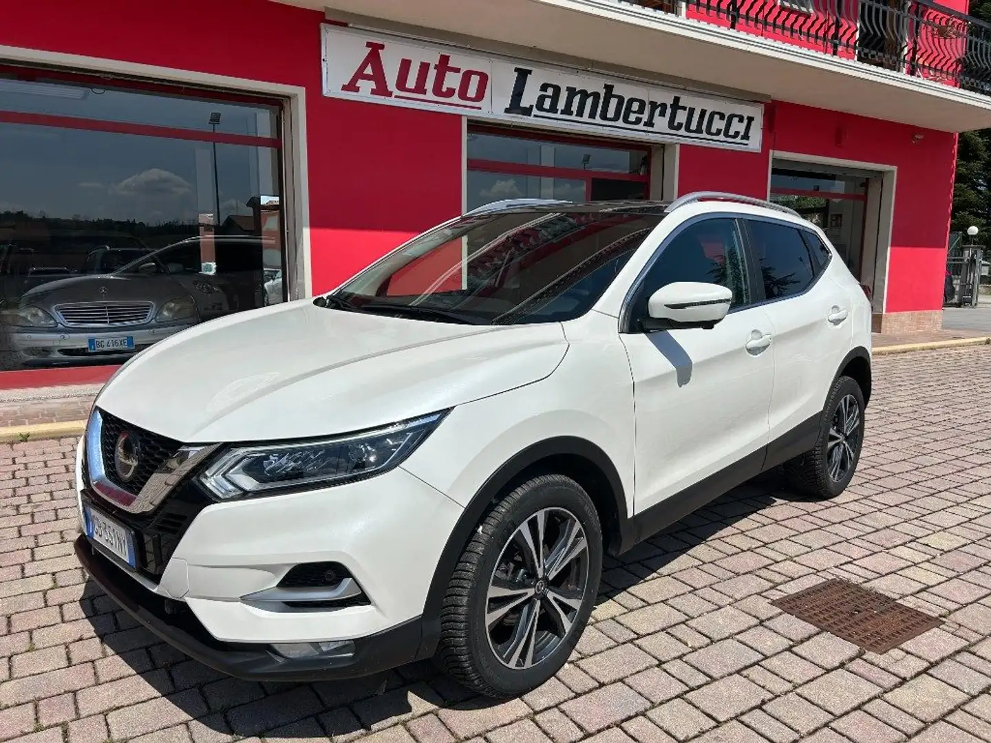 Nissan Qashqai 1.7 dCi 150 CV 4WD CVT N-Connecta Blanc - 1