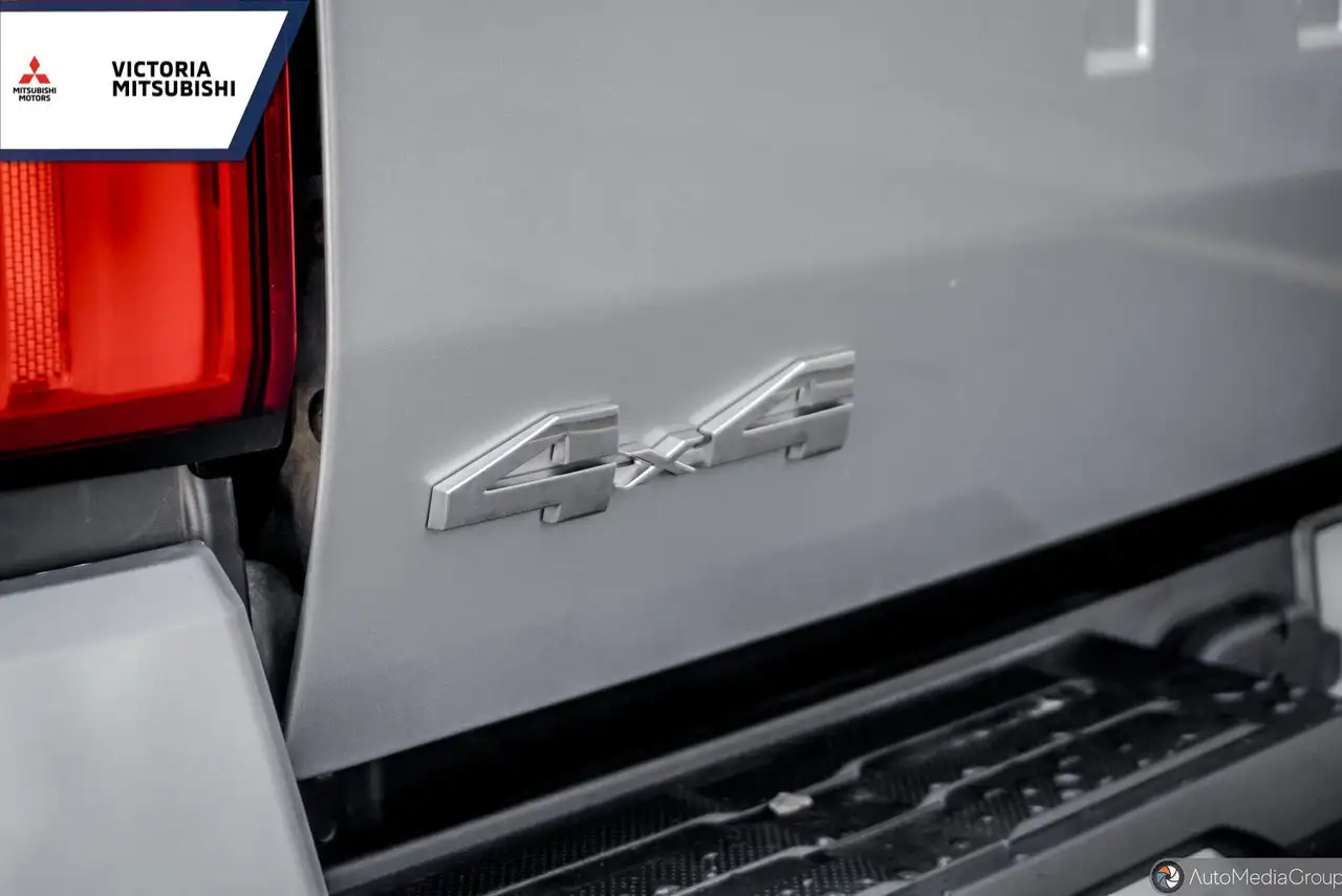 Toyota Tacoma снимка Toyota Tacoma