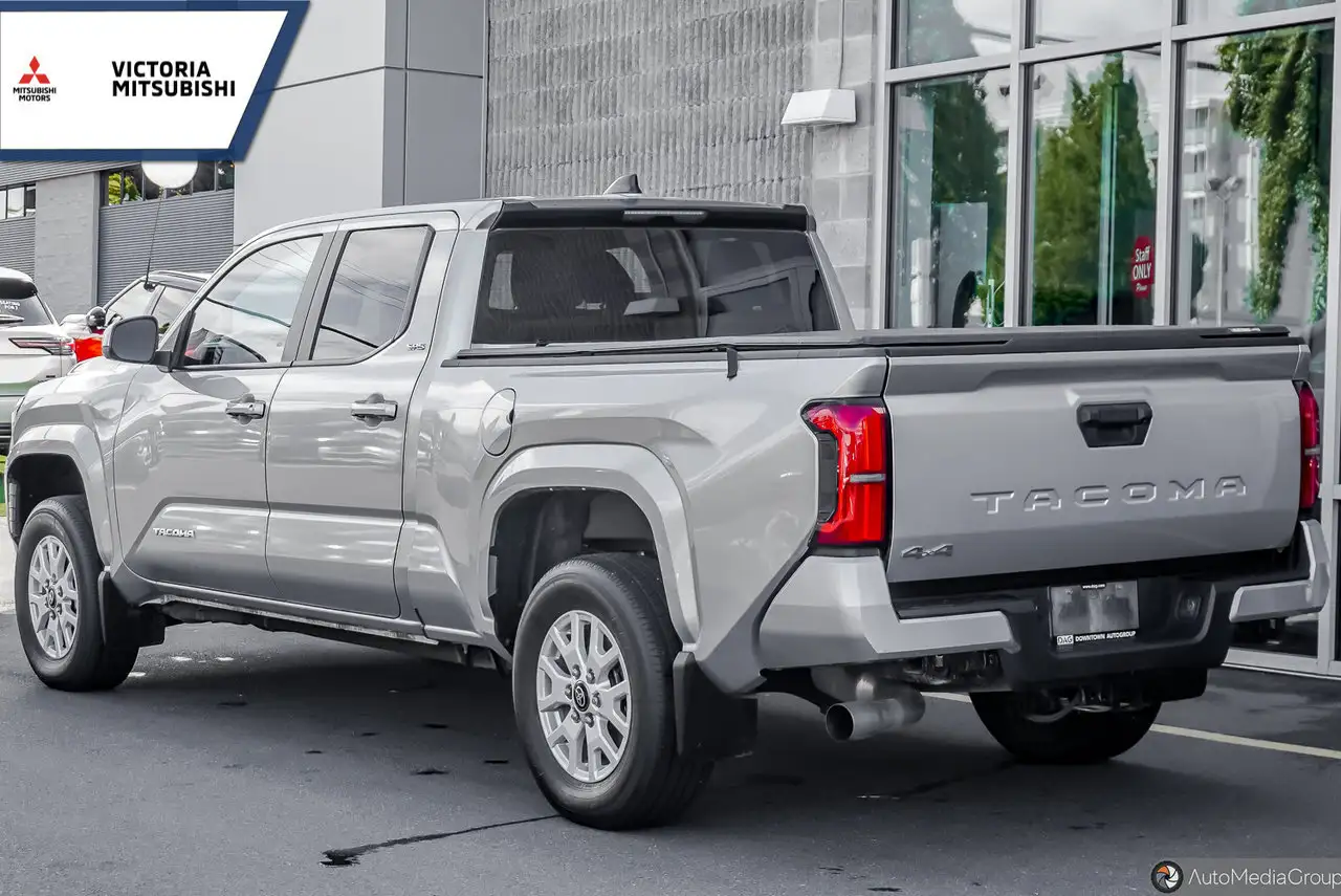 Toyota Tacoma снимка Toyota Tacoma