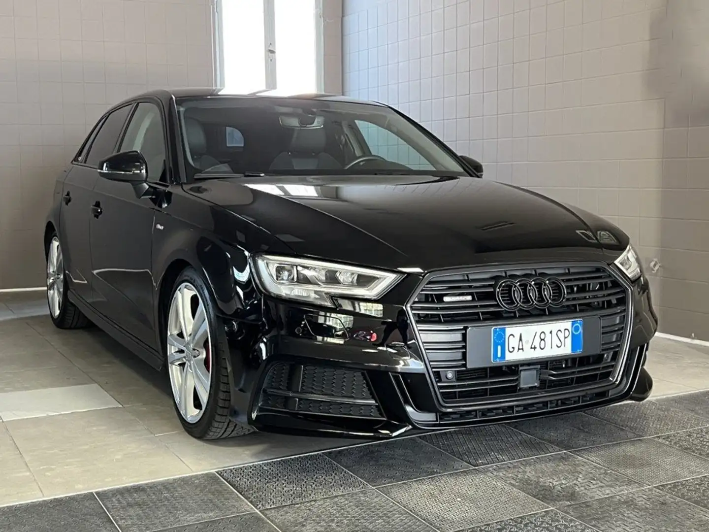 Audi A3 A3 Sportback 2.0 tfsi S-Line quattro190cv-Stronic Zwart - 1