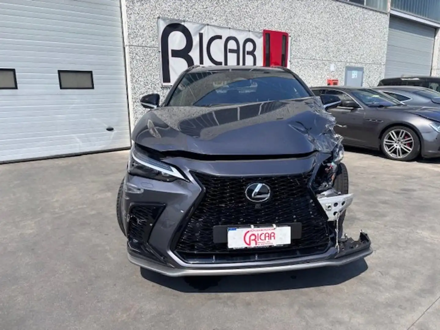 Lexus NX 200t NX II 2022 450h+ 2.5 phev Premium 4wd e-cvt Gris - 2