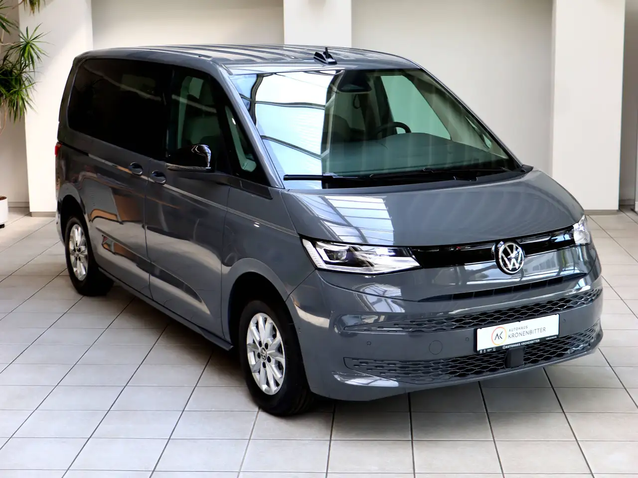 Volkswagen T7 Multivan 2026 — фото 13