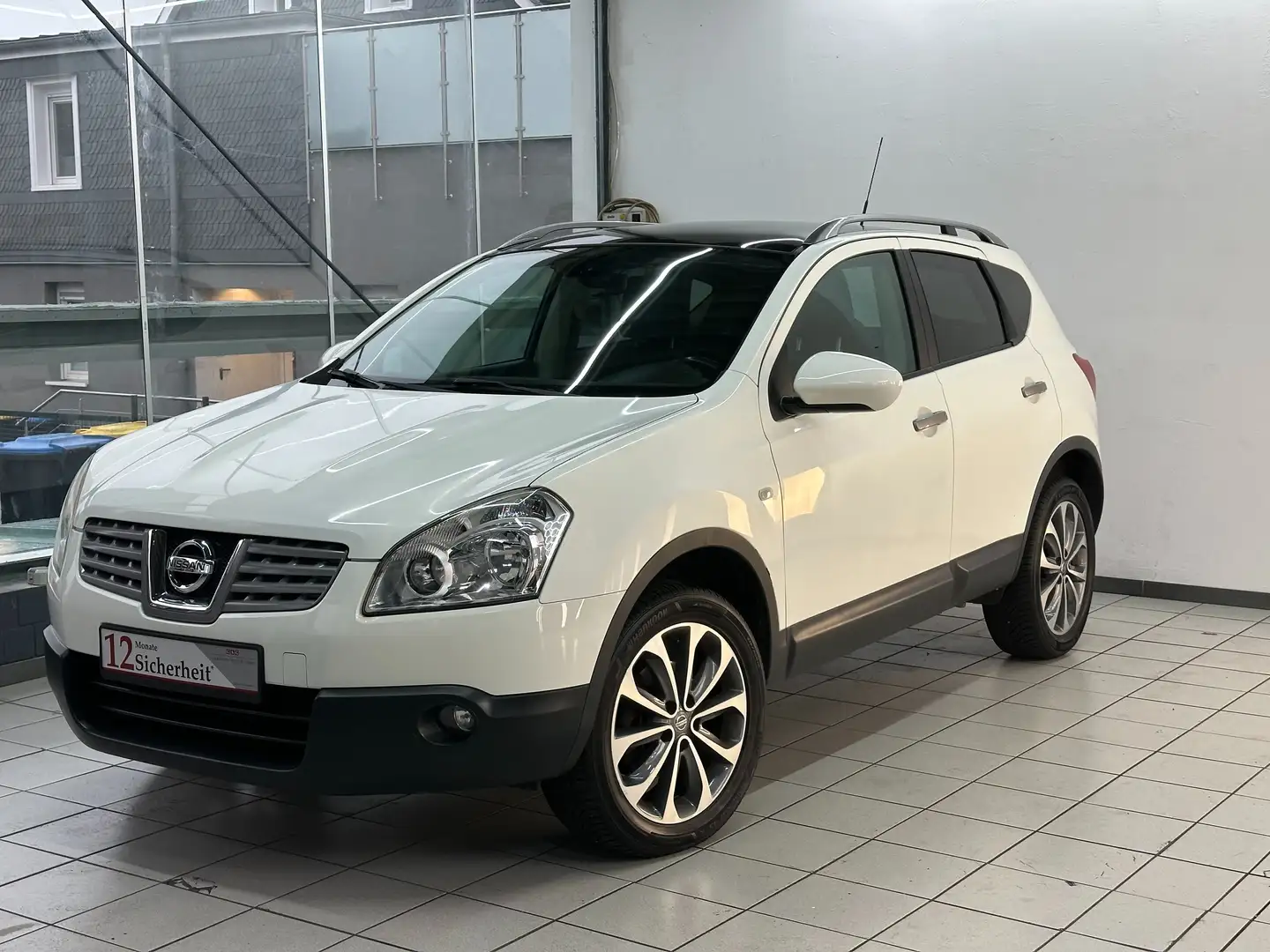 Nissan Qashqai 1.5 dci I-Way 4x2 *Navi*Kamera*TÜV* Weiß - 1