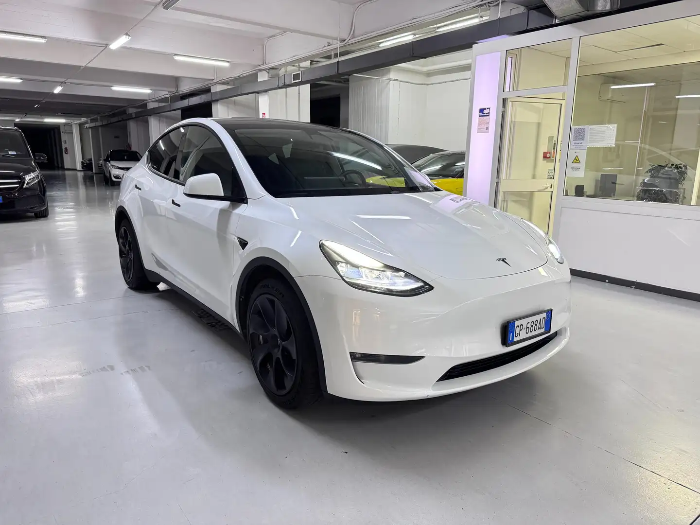 Tesla Model Y Long Range Dual Motor awd - 1