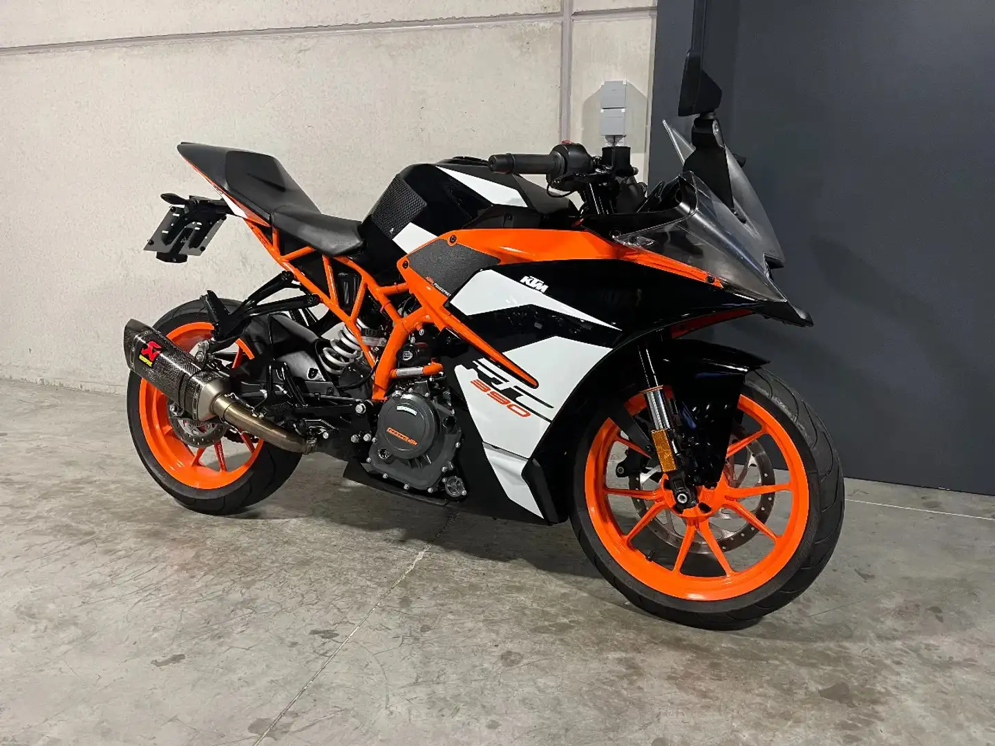 KTM RC 390 met Akrapovic (ook voor A2) - 1