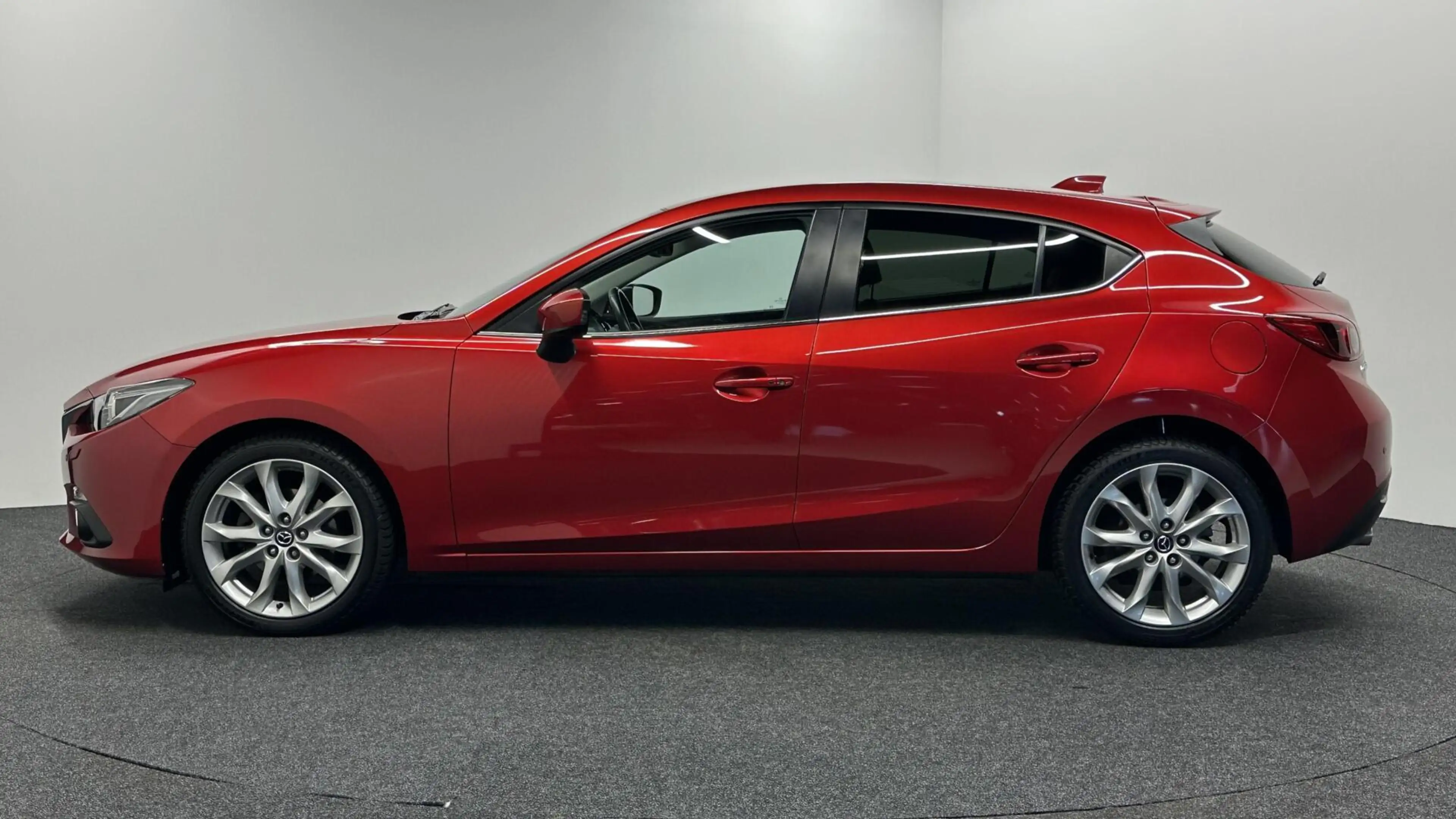 Mazda 3 2.0 GT-M LEER NAVI CARPLAY ECC CRUISE LM 102000KM — photo 8