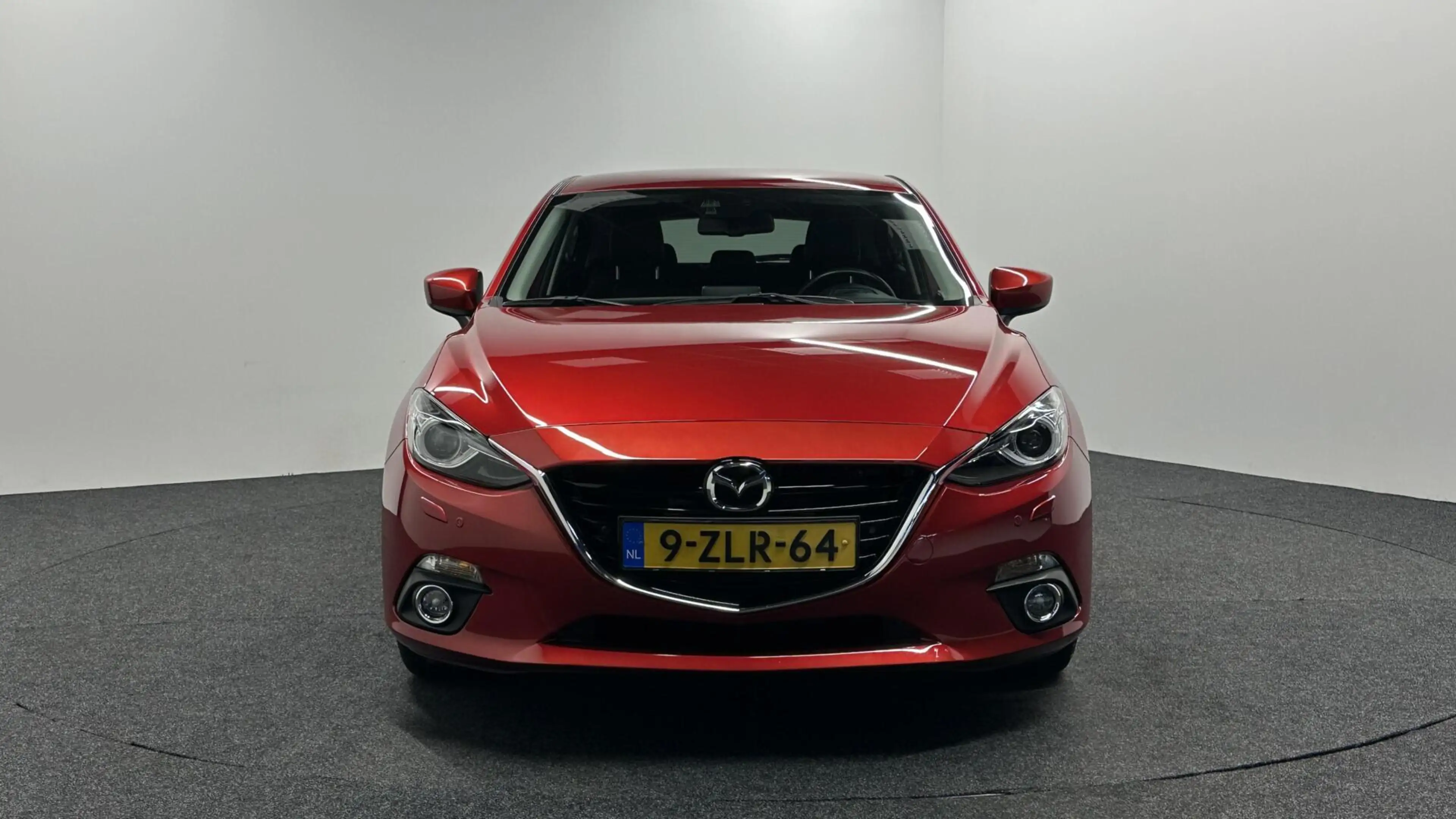 Mazda 3 2.0 GT-M LEER NAVI CARPLAY ECC CRUISE LM 102000KM — photo 6
