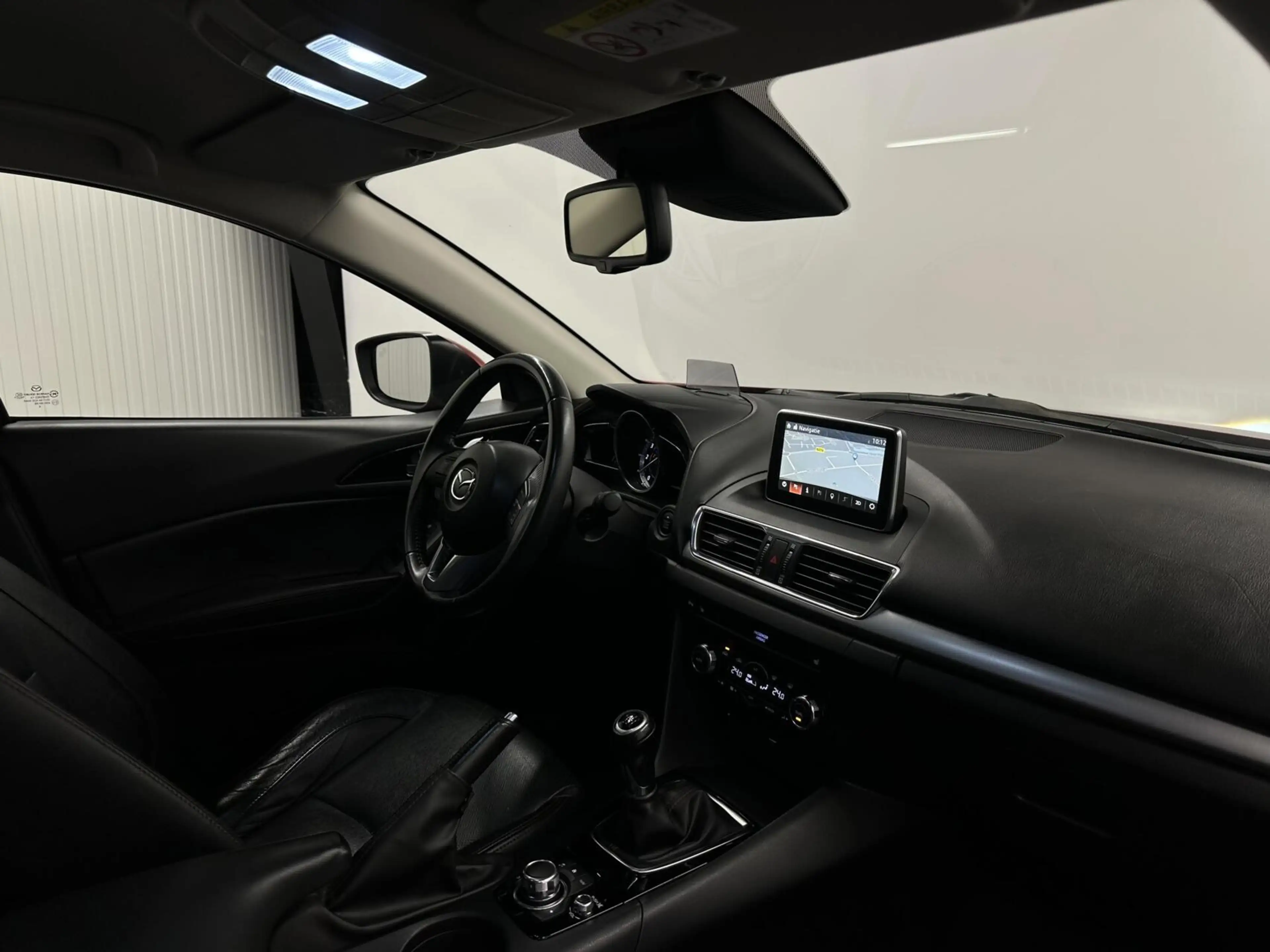 Mazda 3 2.0 GT-M LEER NAVI CARPLAY ECC CRUISE LM 102000KM — photo 14