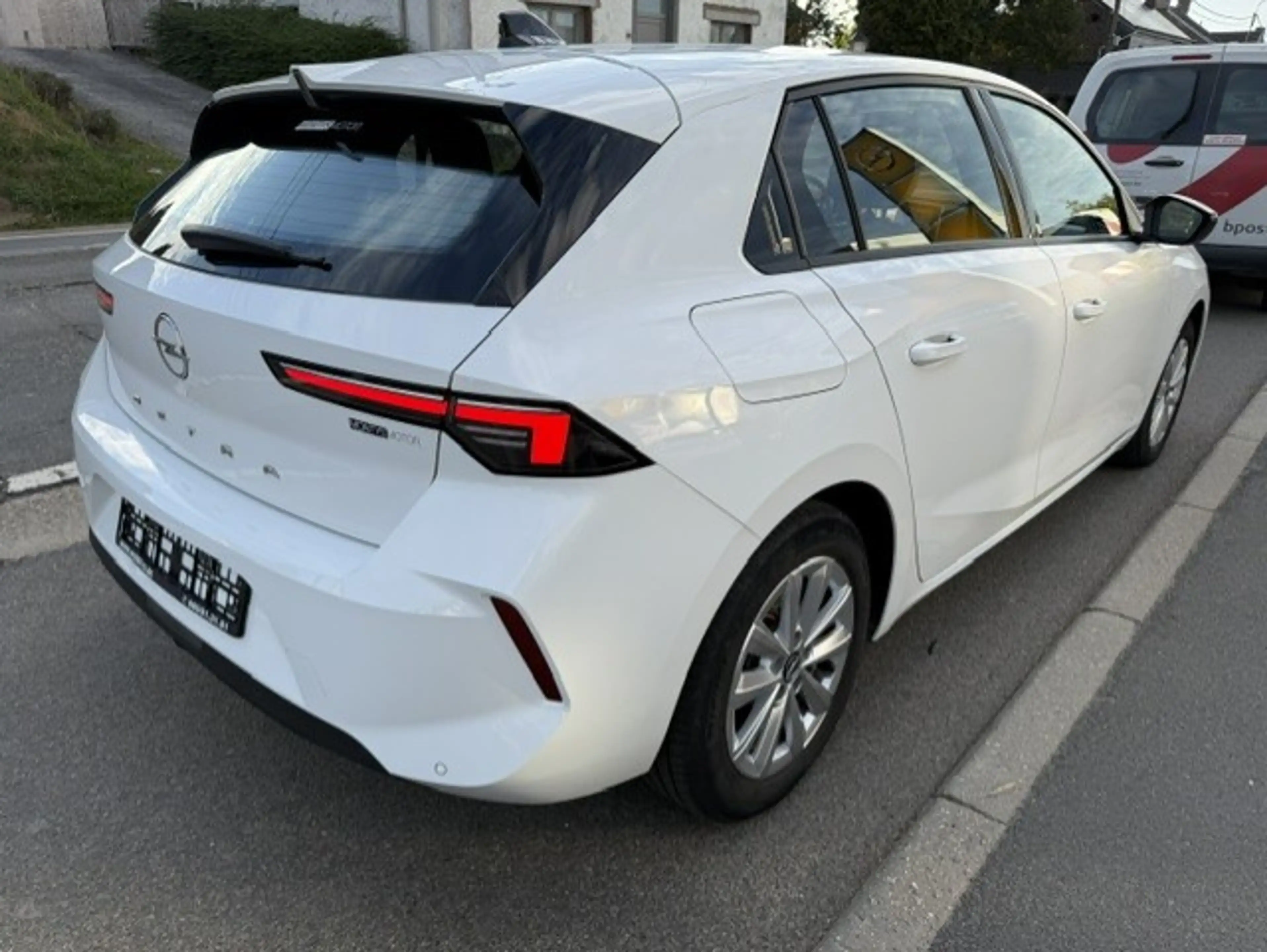 Opel Astra Astra 1.2 Turbo Edition S/S — photo 4