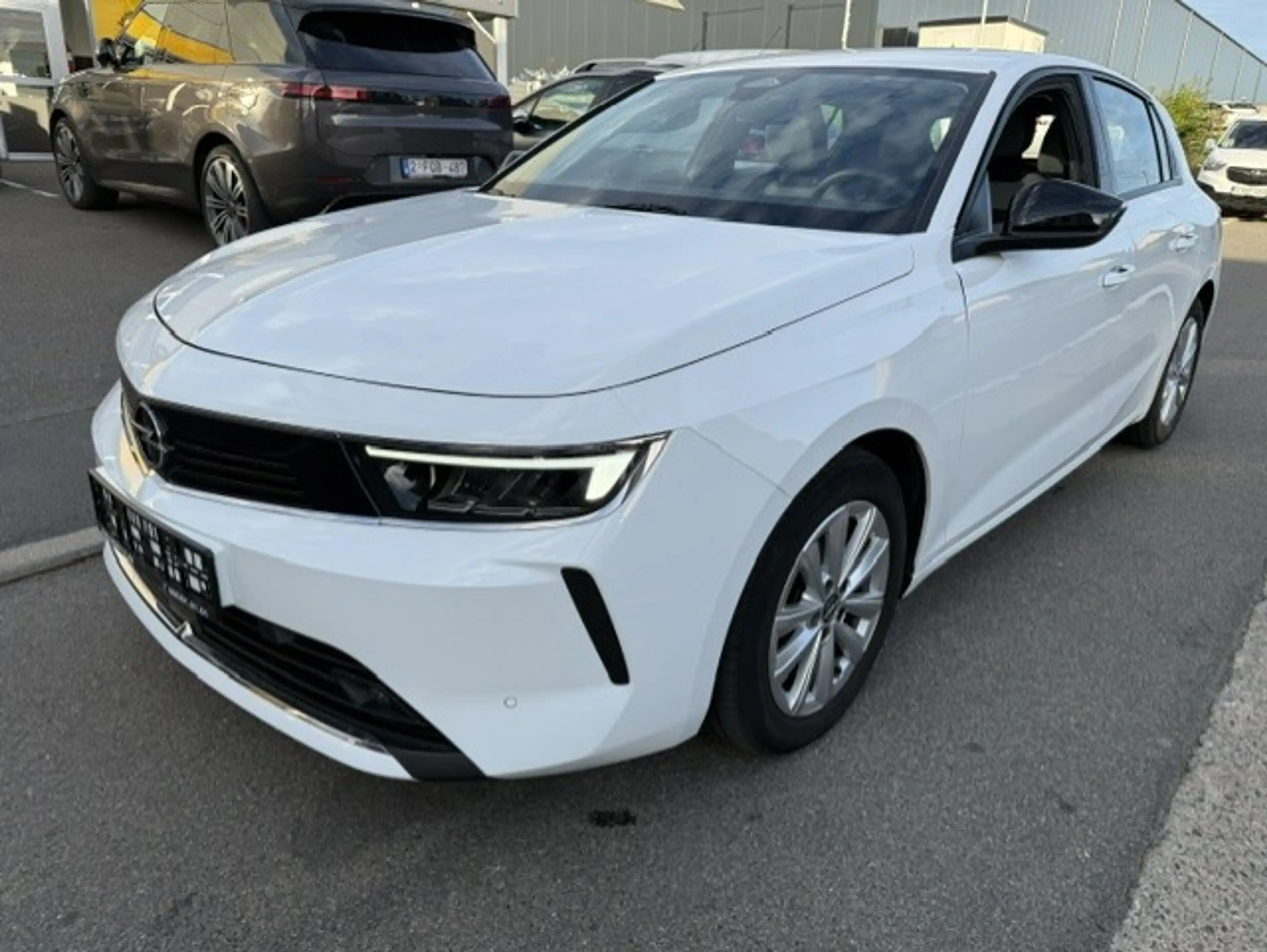 Opel Astra Astra 1.2 Turbo Edition S/S — photo 2
