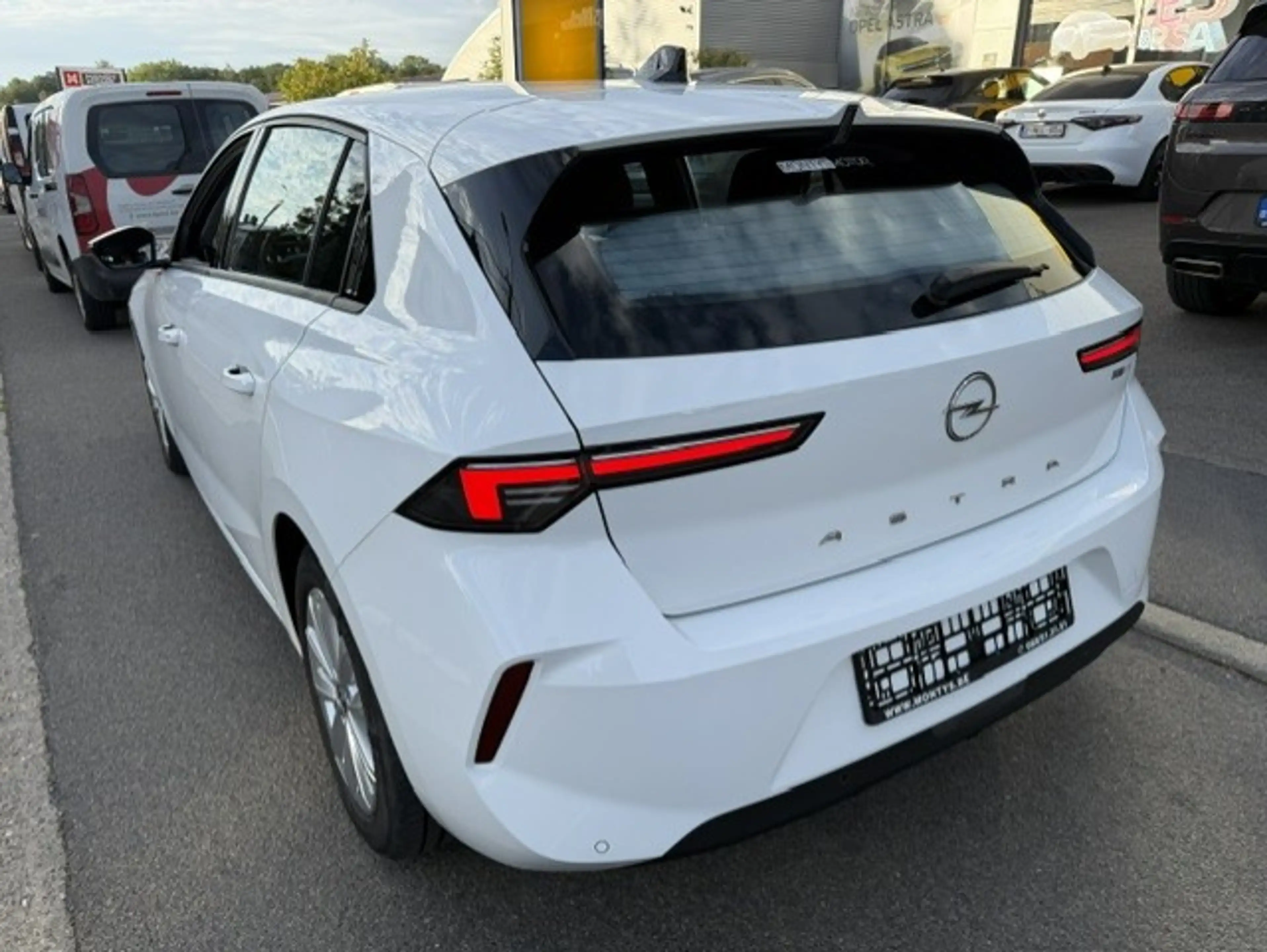 Opel Astra Astra 1.2 Turbo Edition S/S — photo 3