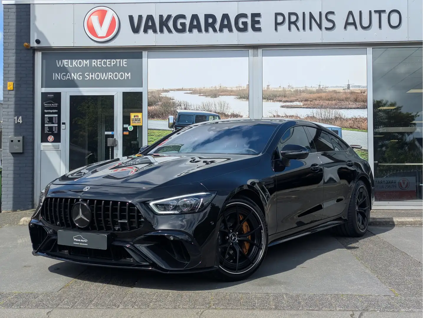 Mercedes-Benz AMG GT 4-Door Coupe AMG 63 S E Performance |KERAMISCH|AER Černá - 1