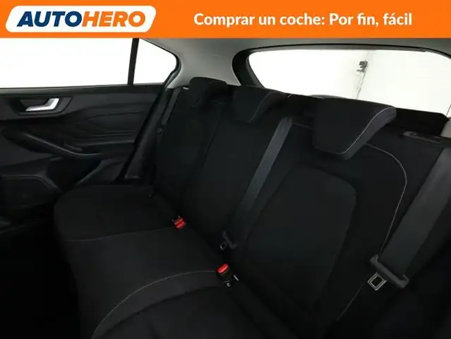 Ford Focus view 15